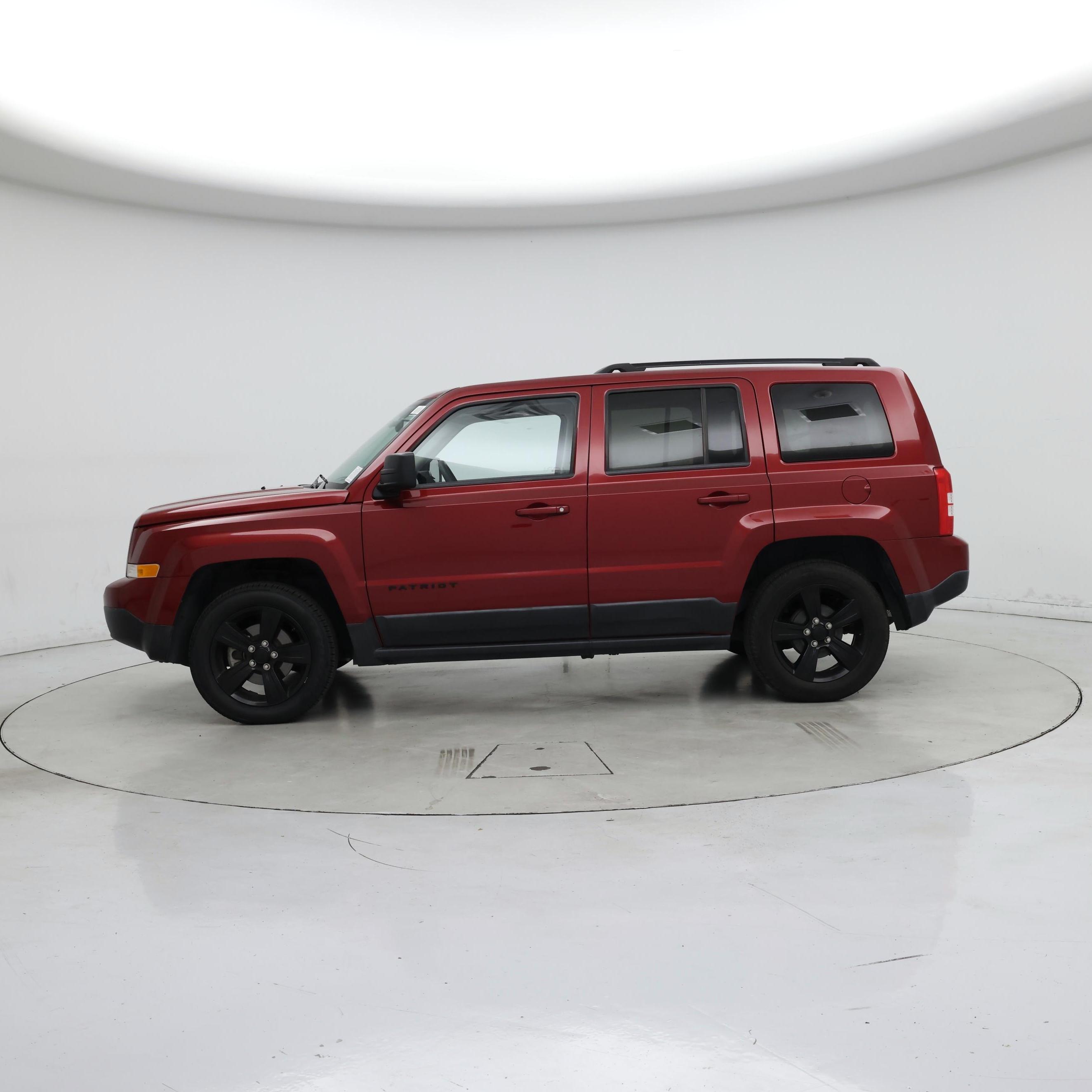 Thumbnail: 2015 Jeep Patriot - 3