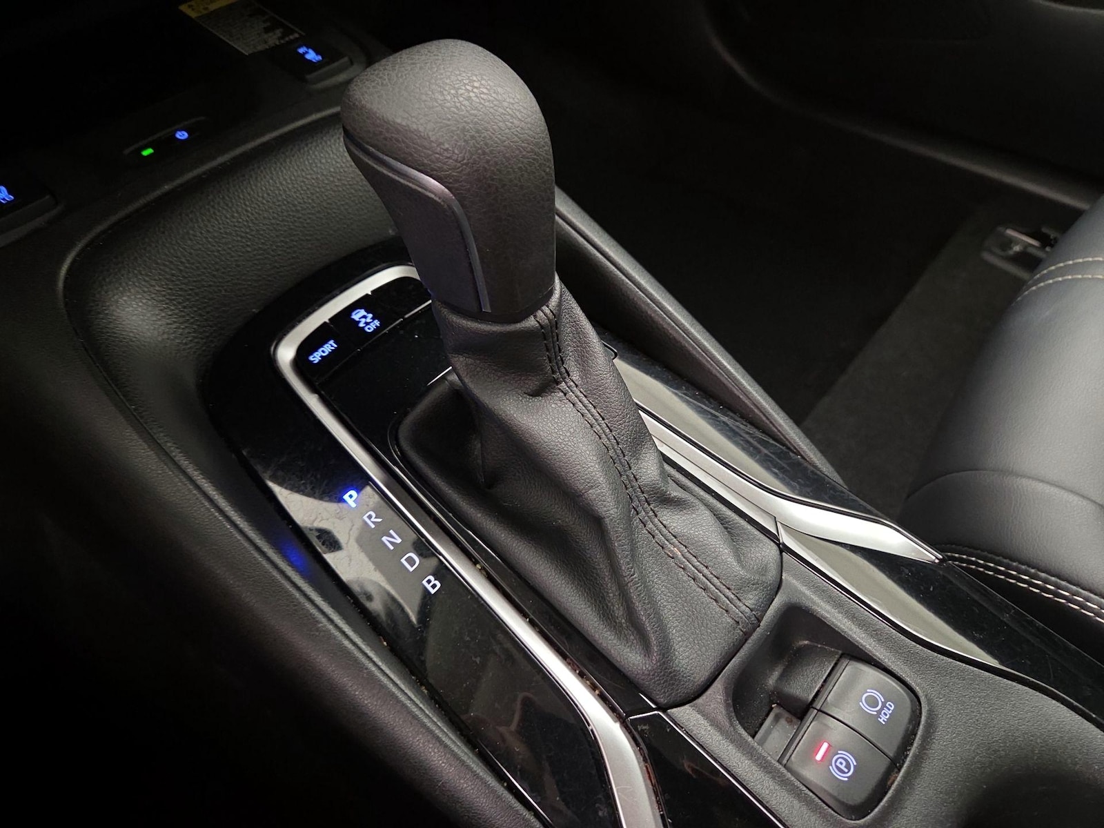 2022 Toyota Corolla XLE - Photo 19
