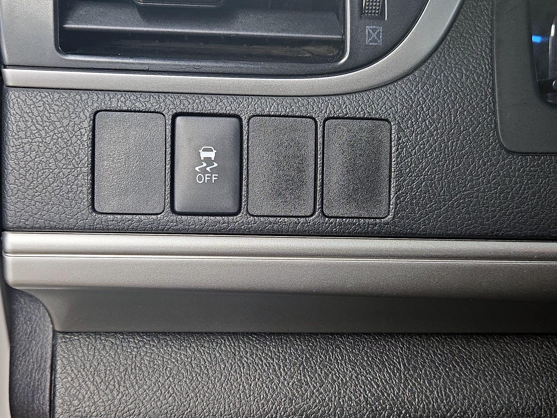 Thumbnail: 2014 Toyota Camry - 13