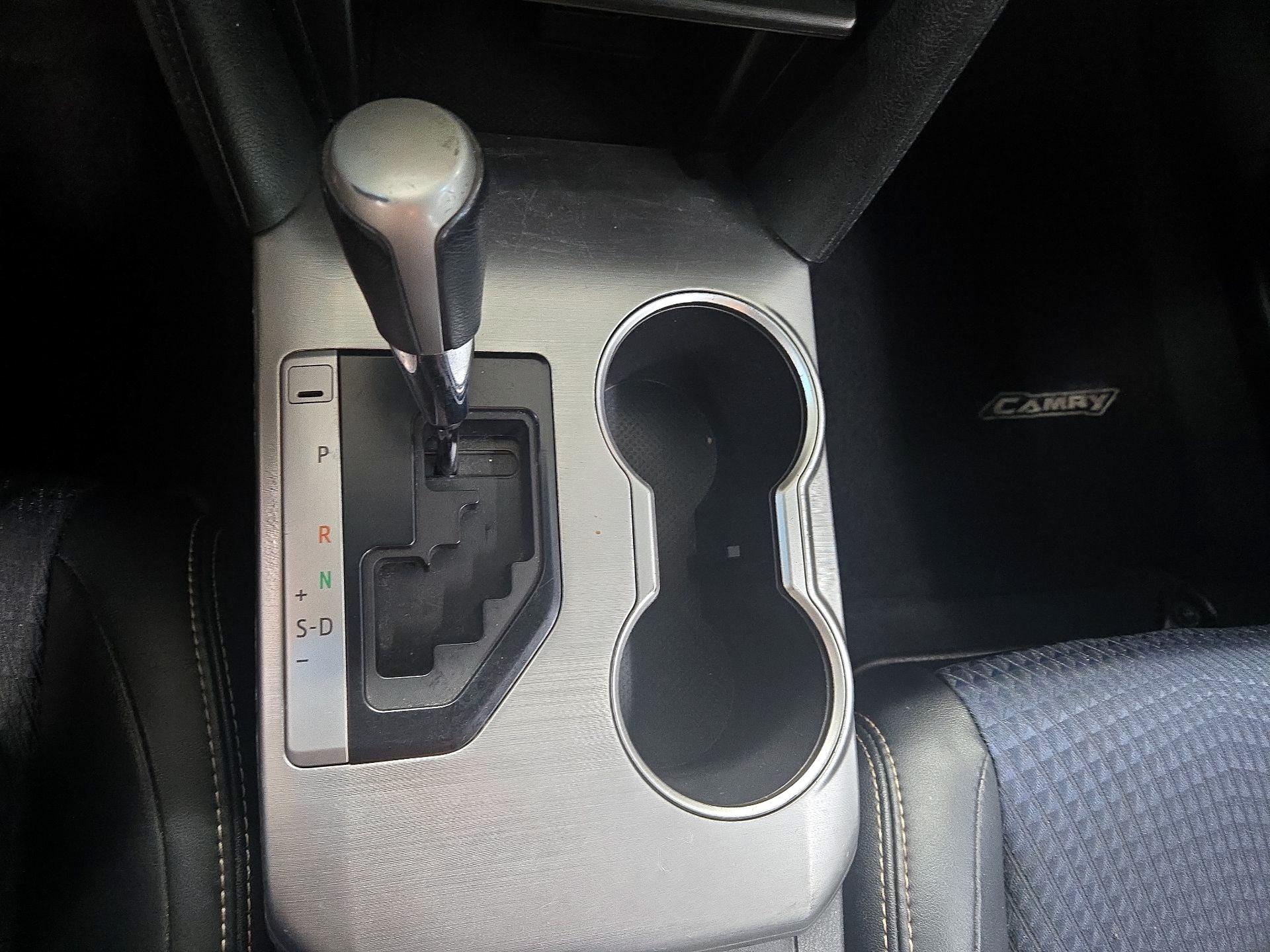 Thumbnail: 2014 Toyota Camry - 17