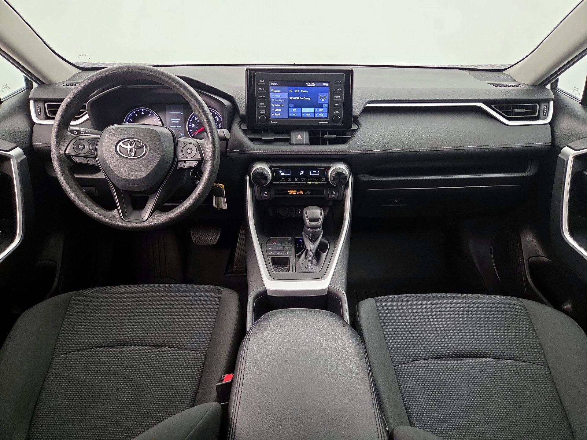 Thumbnail: 2022 Toyota RAV4 - 9