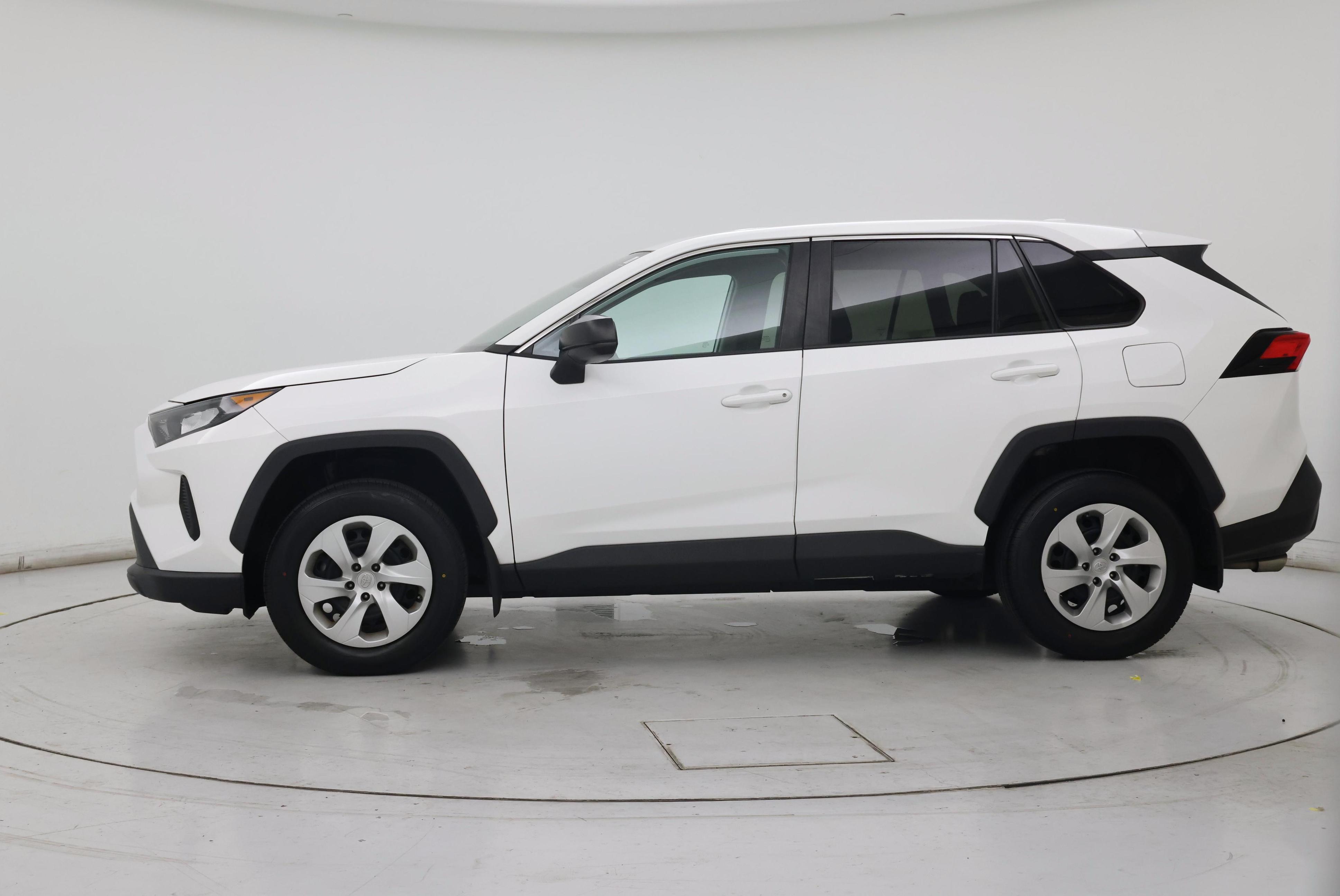 Thumbnail: 2022 Toyota RAV4 - 3