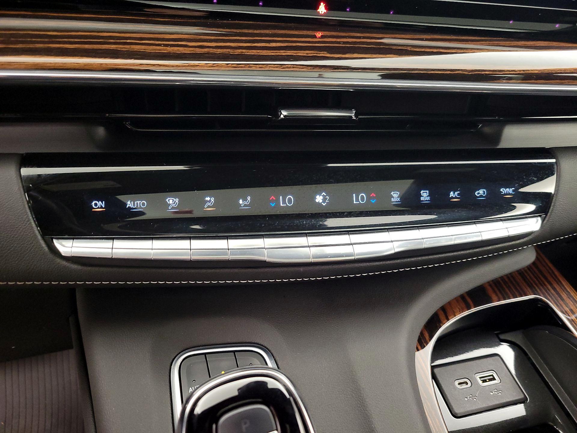 Thumbnail: 2022 Cadillac Escalade - 17