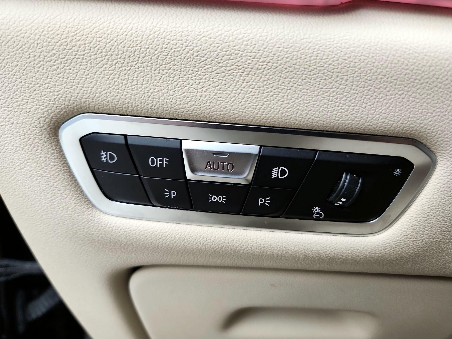 Thumbnail: 2020 BMW X5 - 13