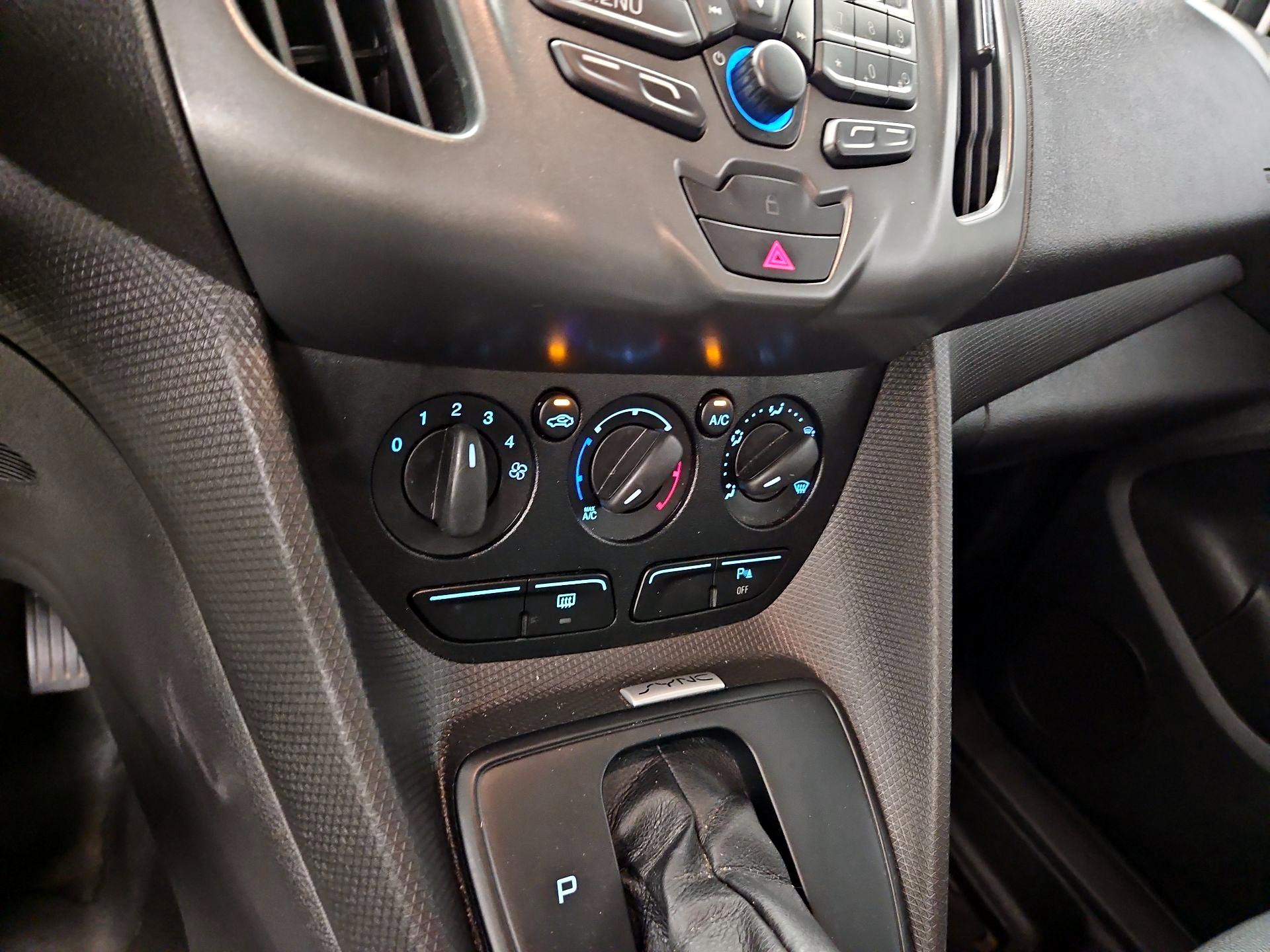 Thumbnail: 2017 Ford Transit Series - 16