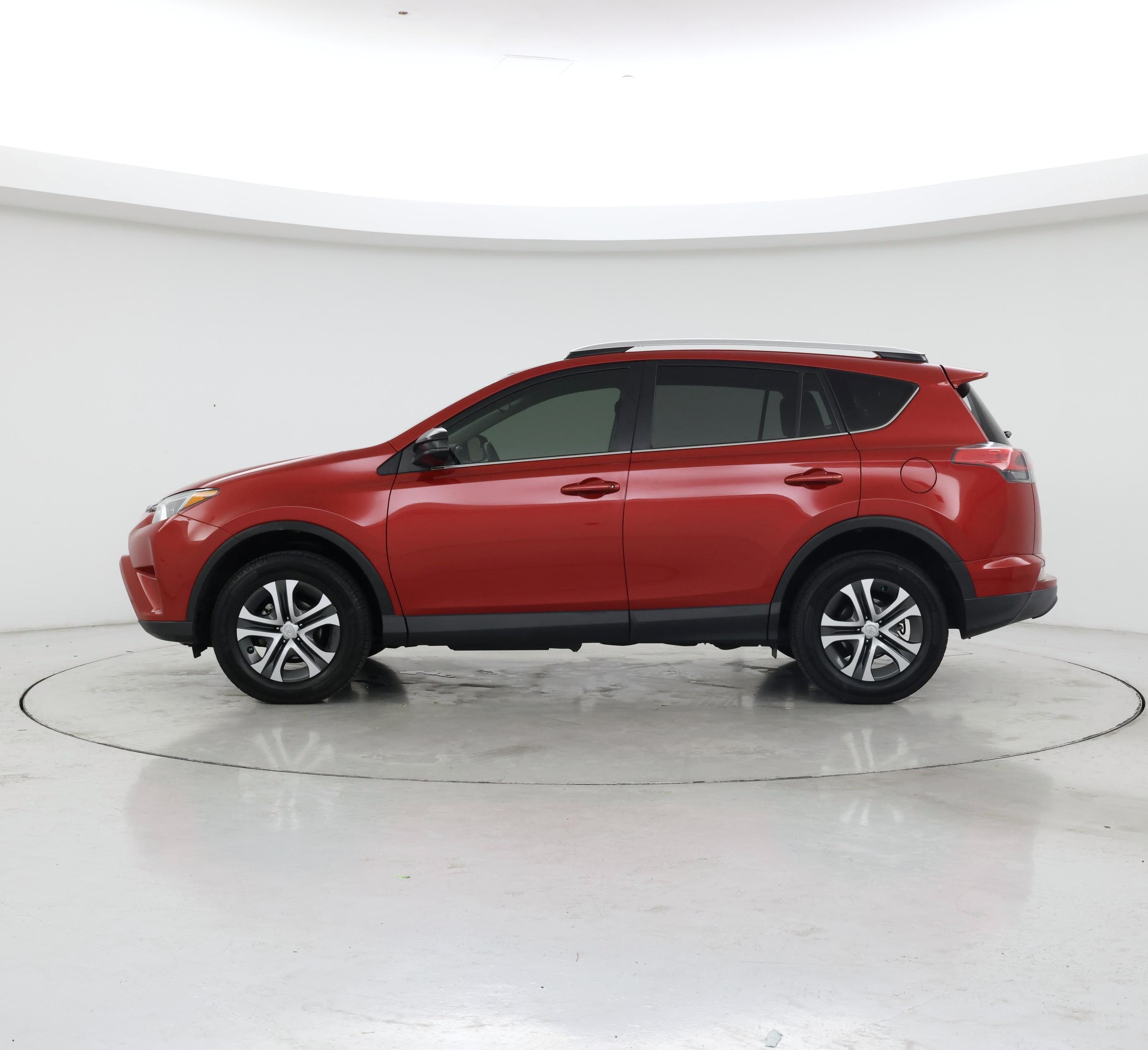 Thumbnail: 2016 Toyota RAV4 - 3