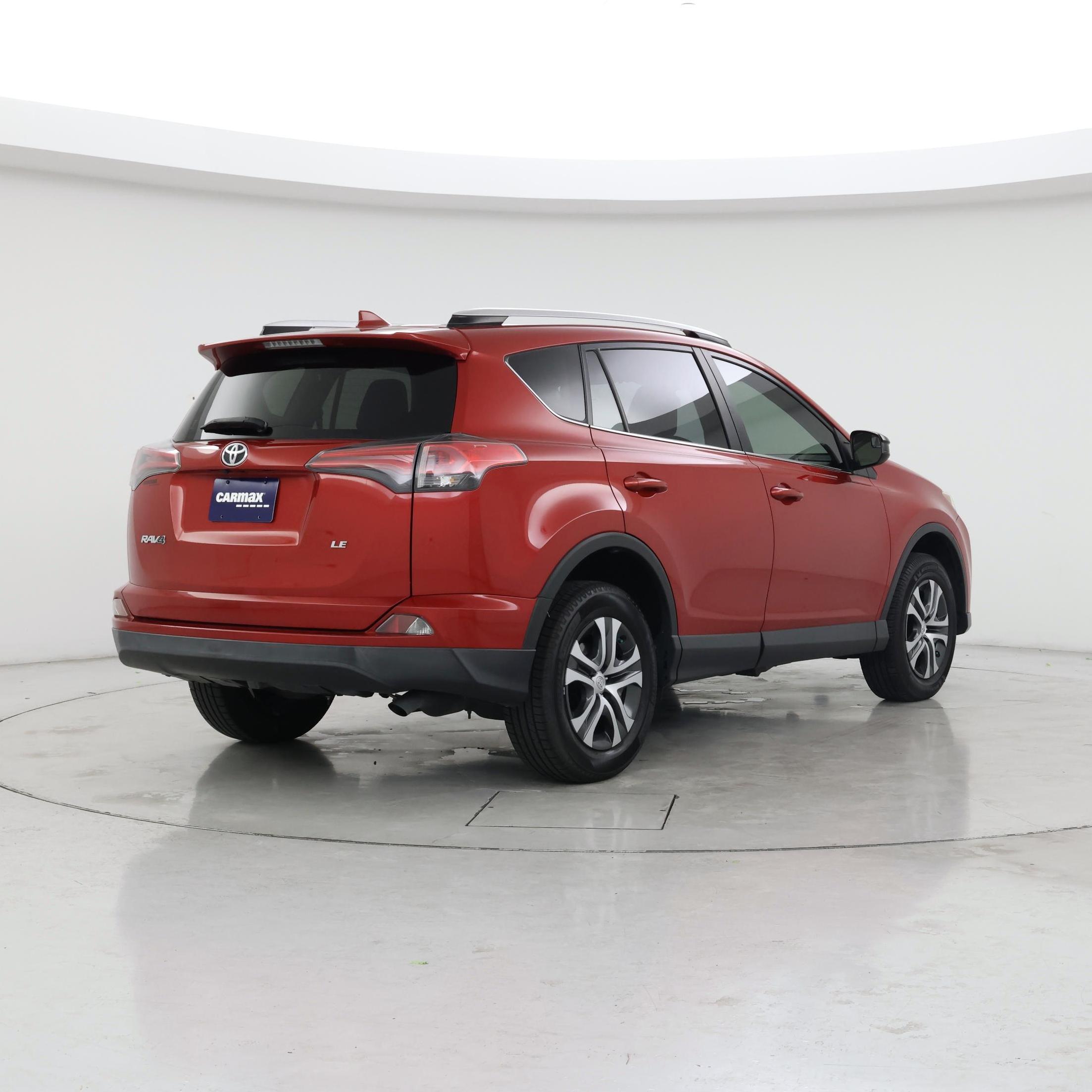 Thumbnail: 2016 Toyota RAV4 - 8