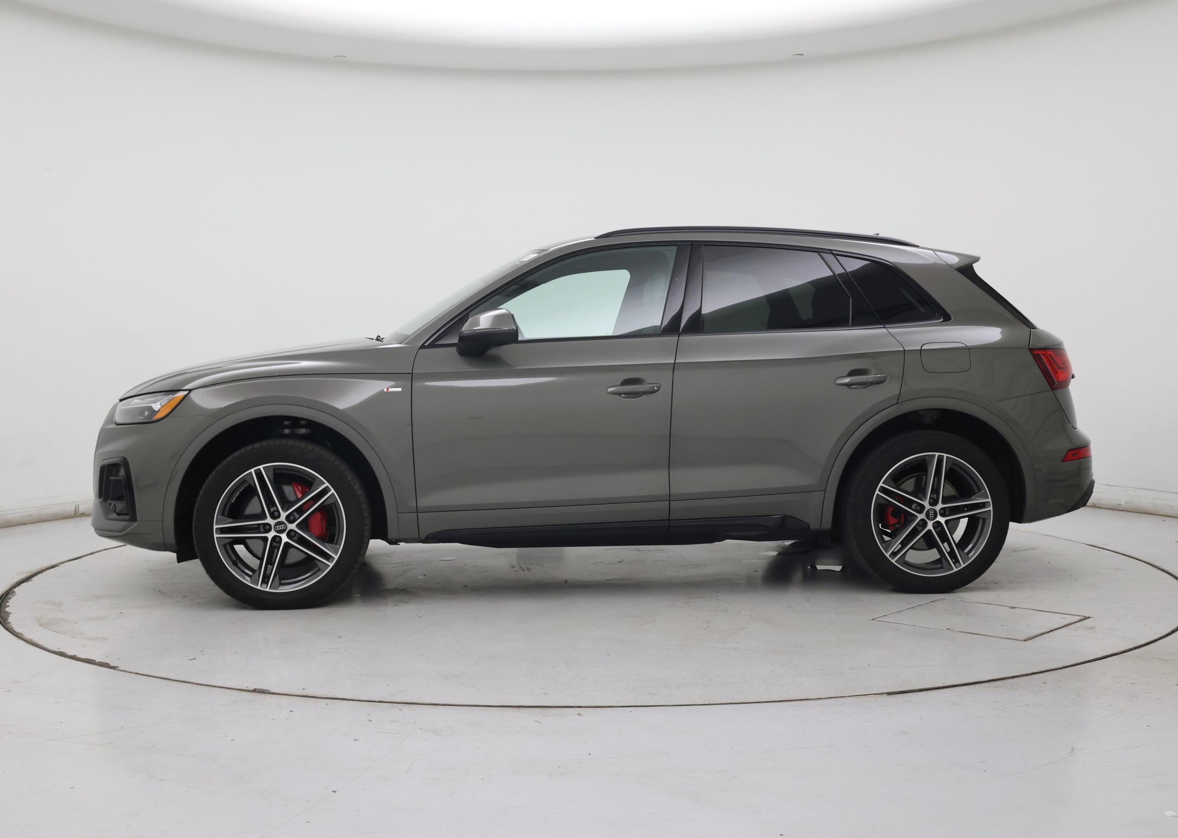 Thumbnail: 2024 Audi Q5 - 3