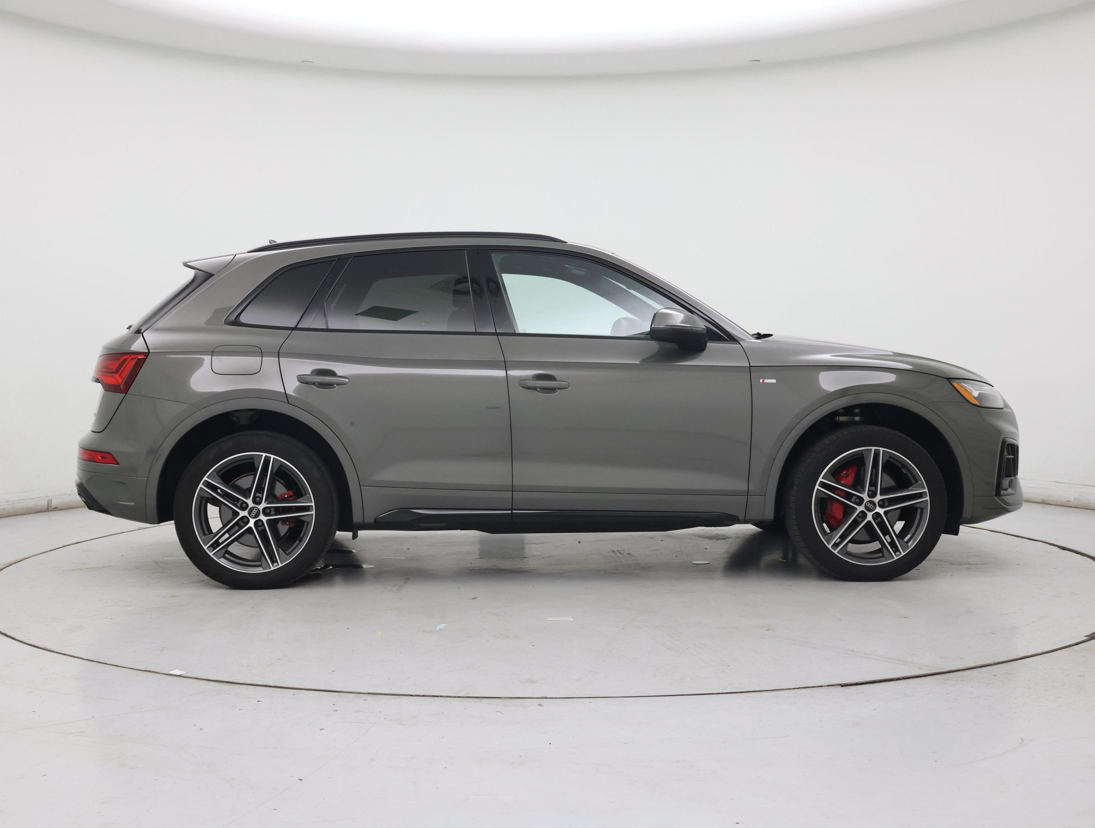 Thumbnail: 2024 Audi Q5 - 7