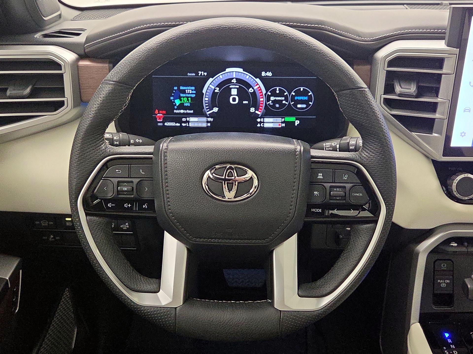Thumbnail: 2023 Toyota Sequoia - 10