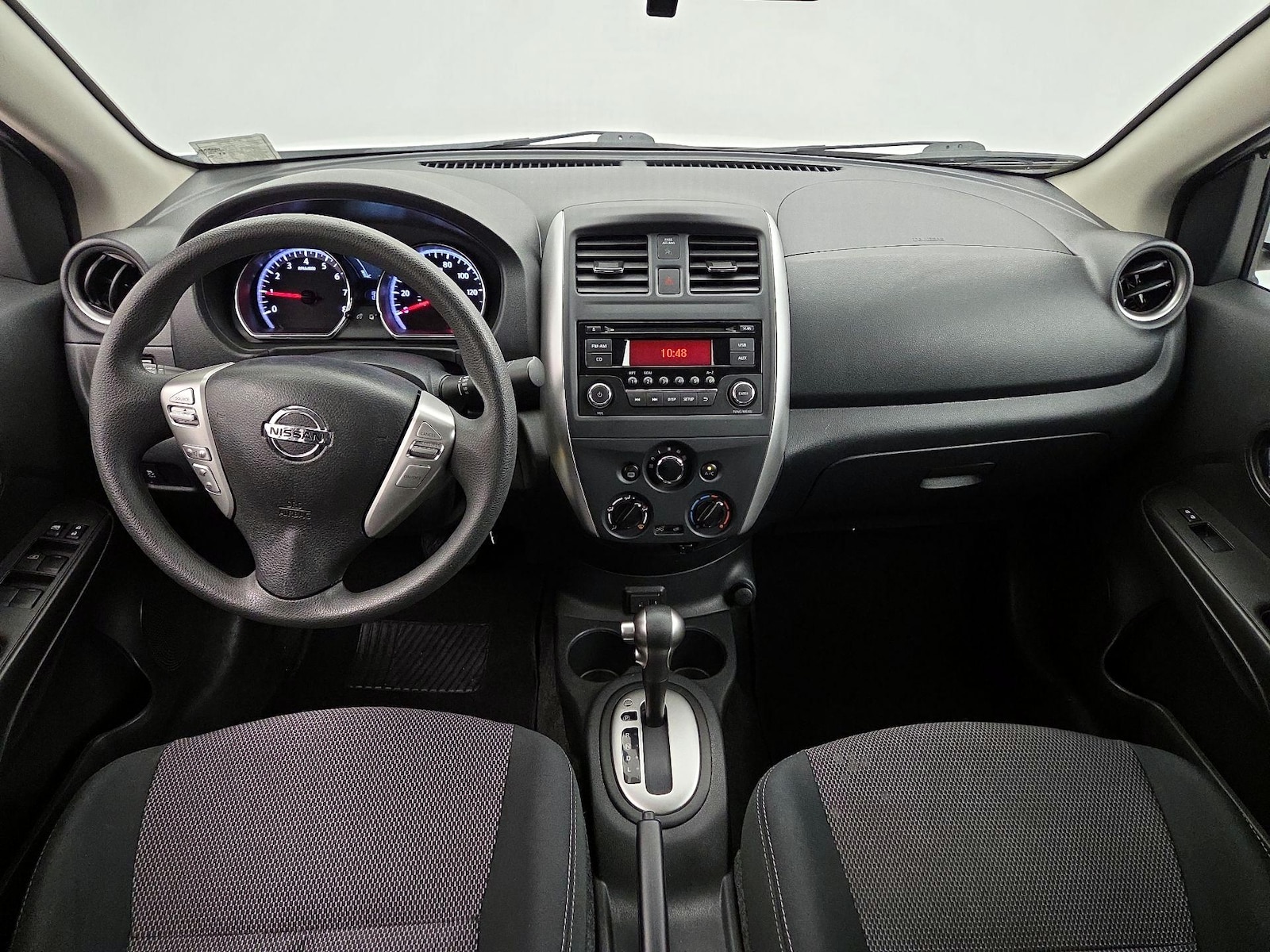 2017 Nissan Versa Sedan SV - Photo 10