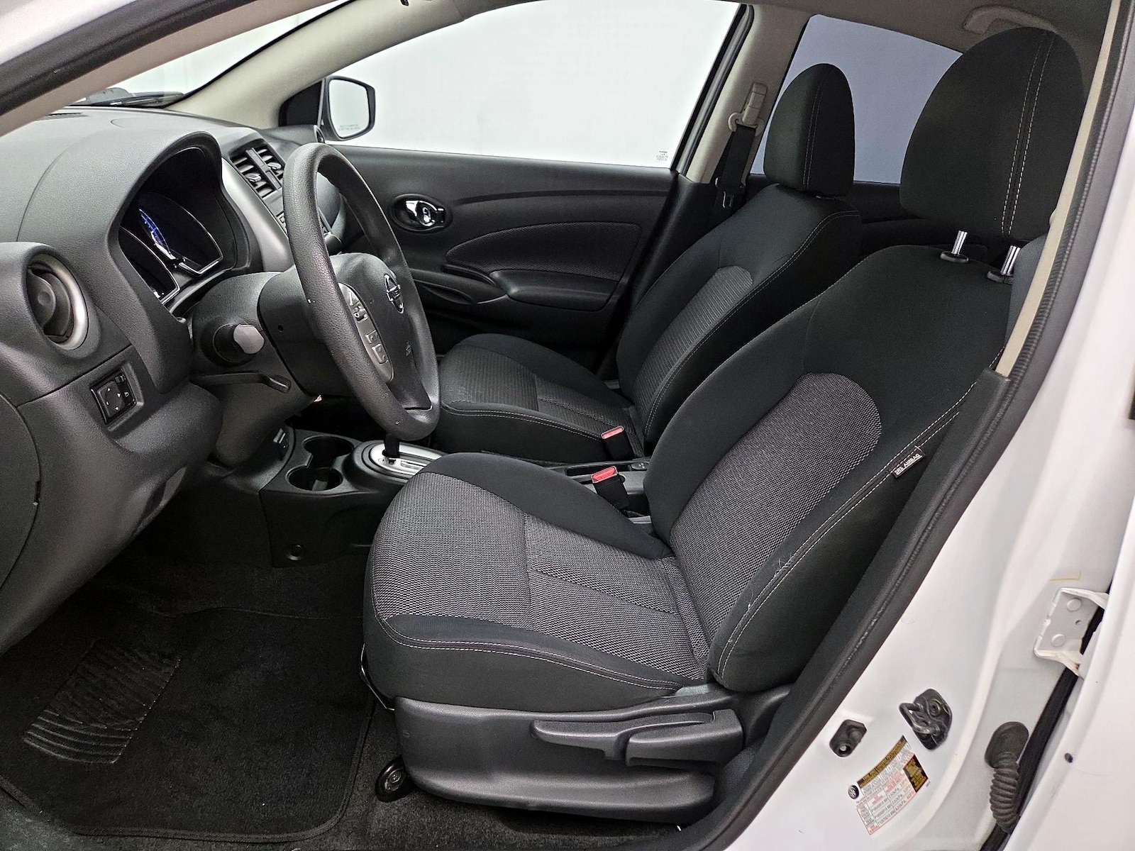 2017 Nissan Versa Sedan SV - Photo 12