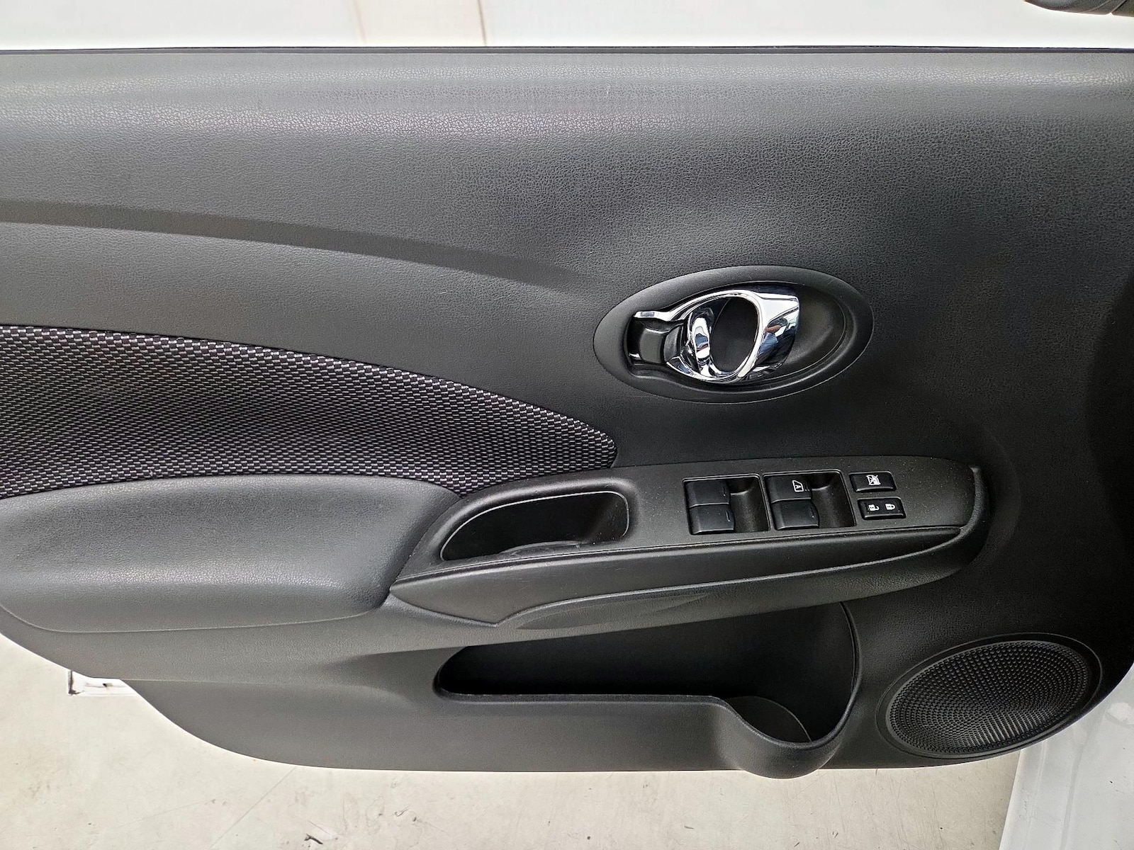 2017 Nissan Versa Sedan SV - Photo 13