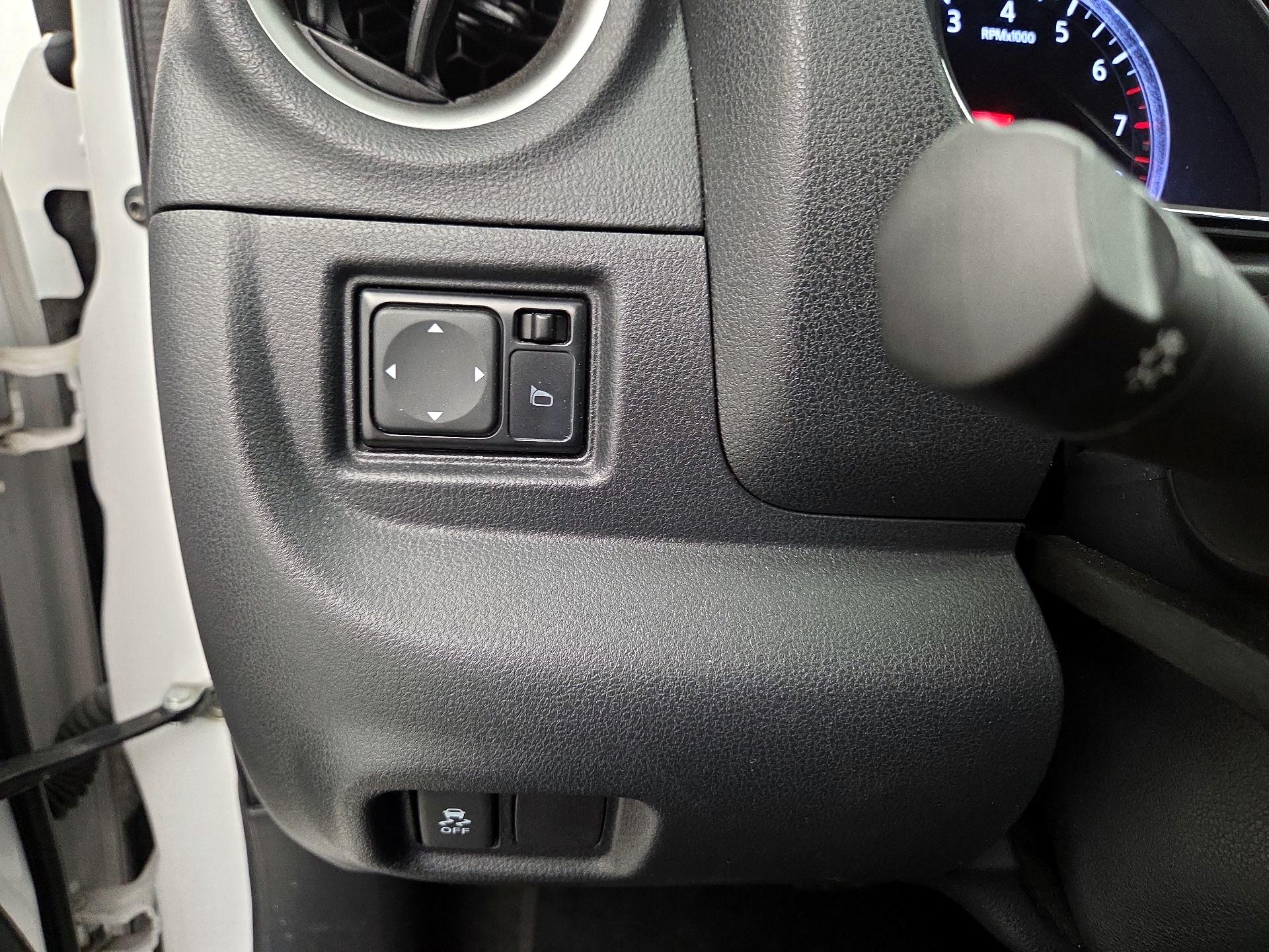 Thumbnail: 2017 Nissan Versa - 13