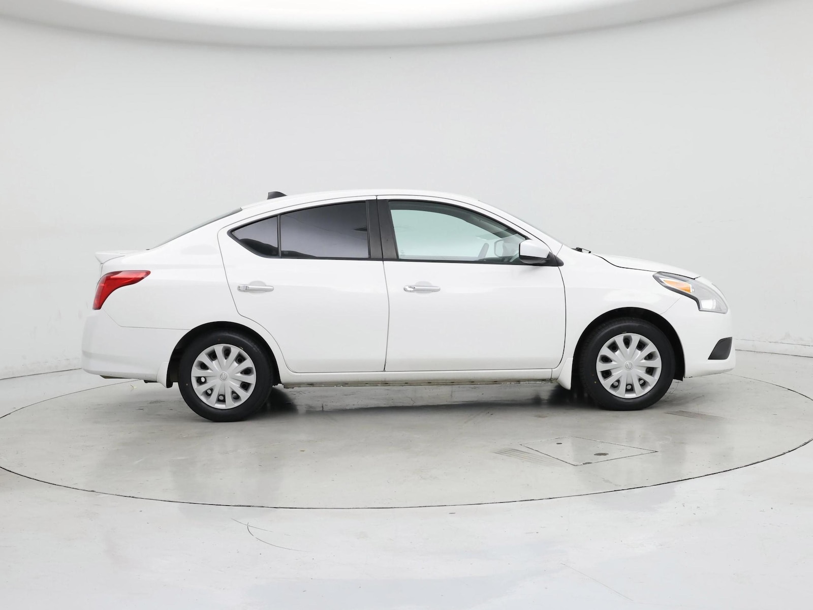 2017 Nissan Versa Sedan SV - Photo 8