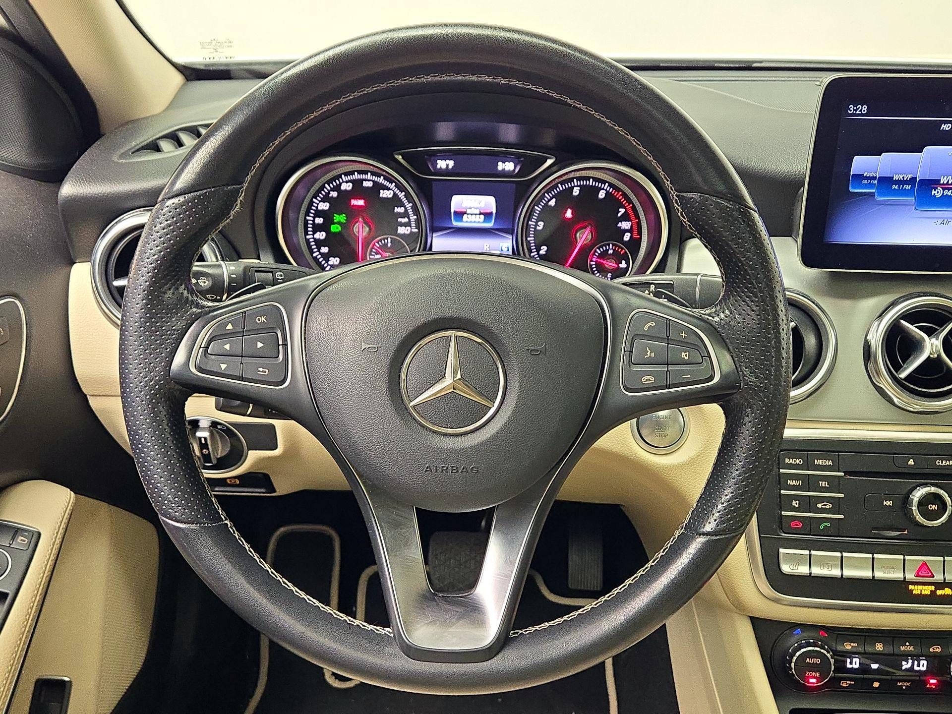 Thumbnail: 2020 Mercedes-Benz GLA - 10