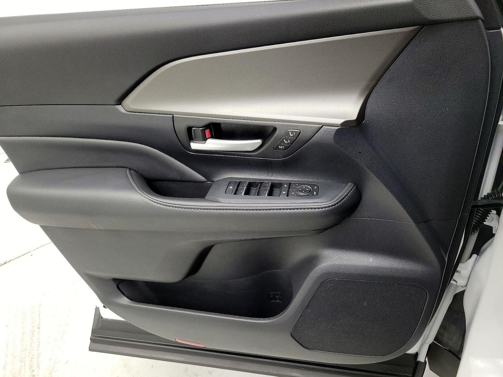 2026 Toyota Grand Highlander Nightshade - Photo 13