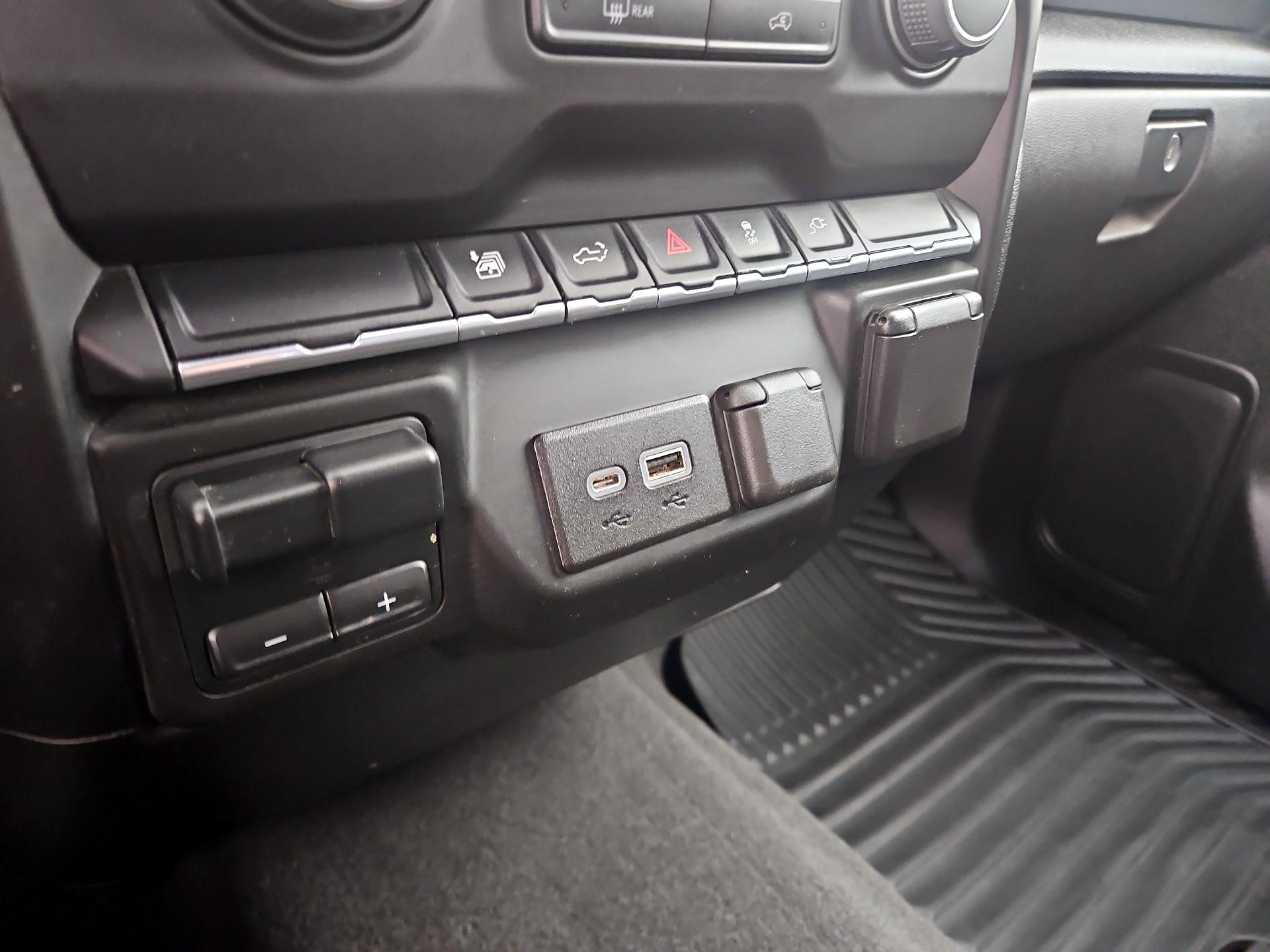 Thumbnail: 2022 Chevrolet Silverado 2500 - 19