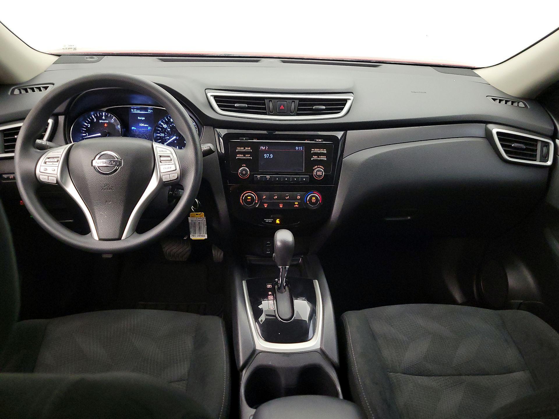 Thumbnail: 2016 Nissan Rogue - 9