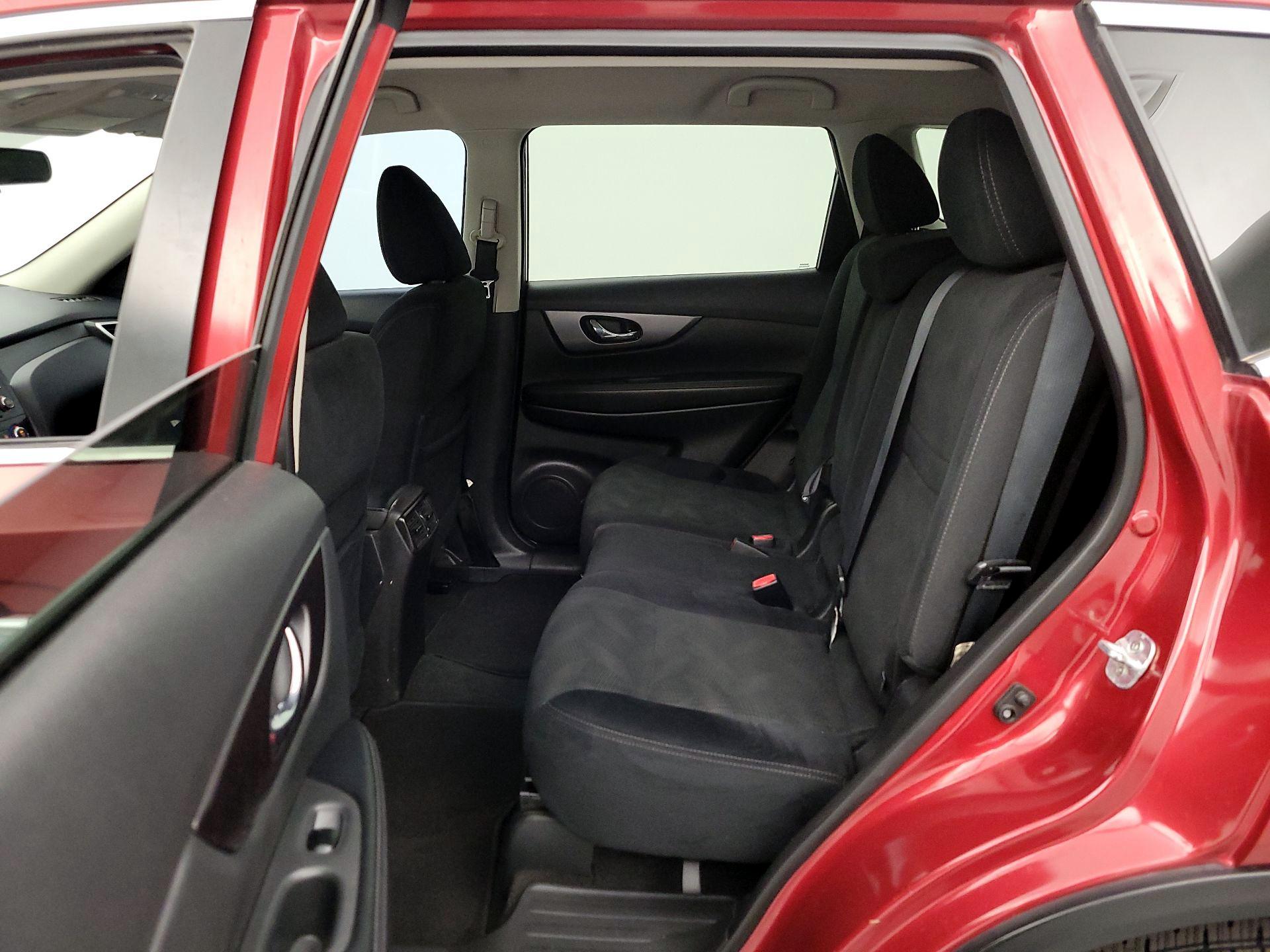 Thumbnail: 2016 Nissan Rogue - 19