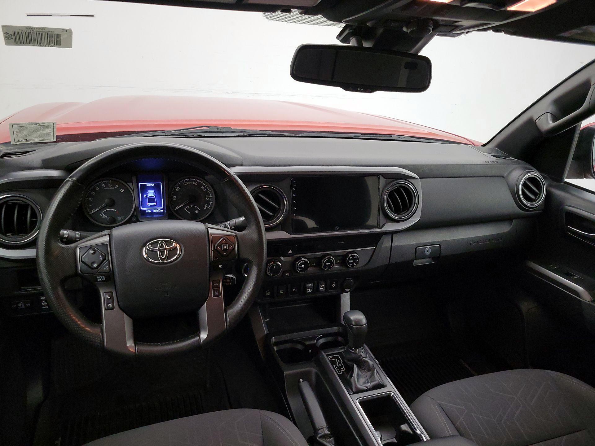 Thumbnail: 2018 Toyota Tacoma - 9