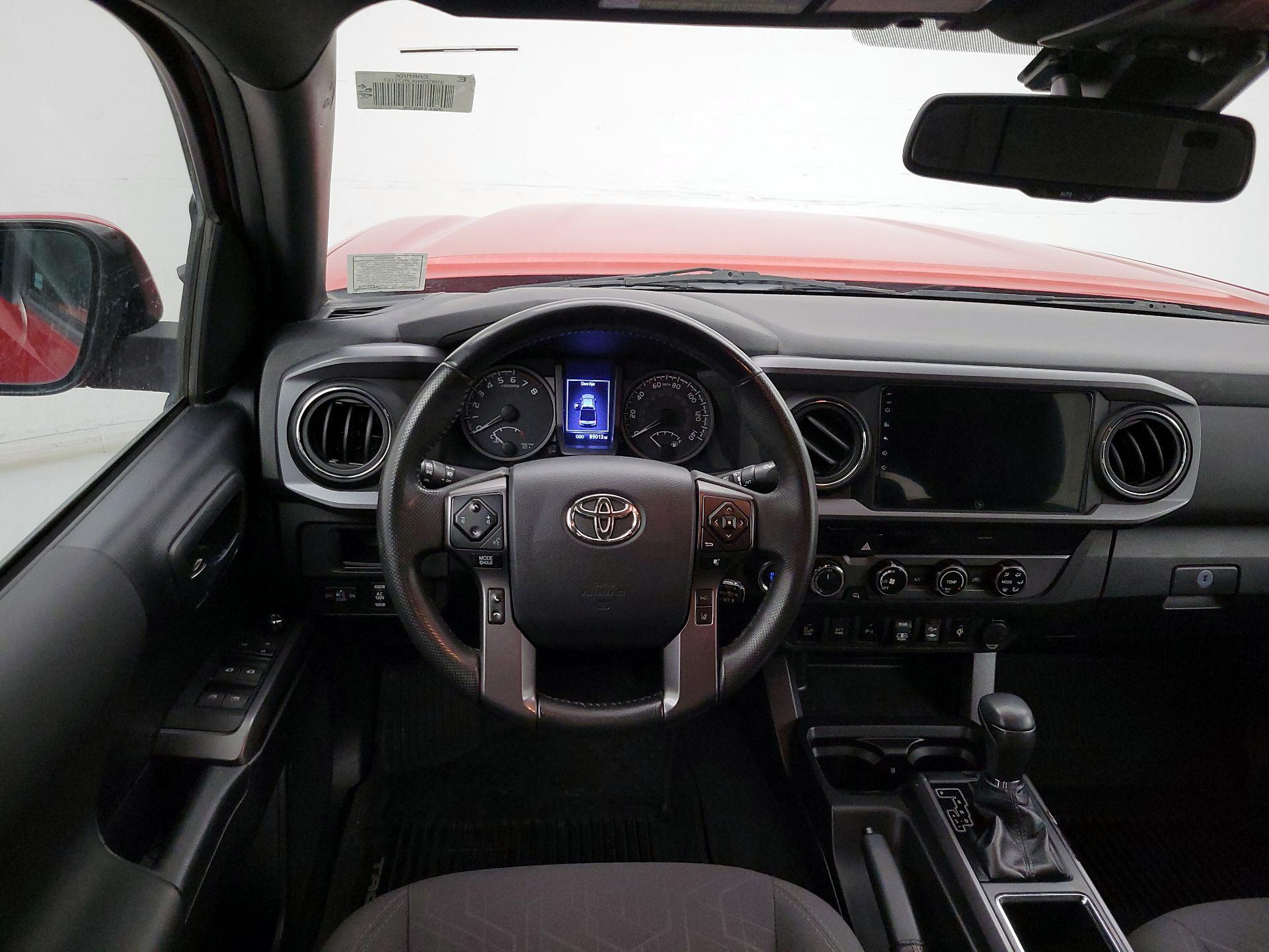 Thumbnail: 2018 Toyota Tacoma - 10