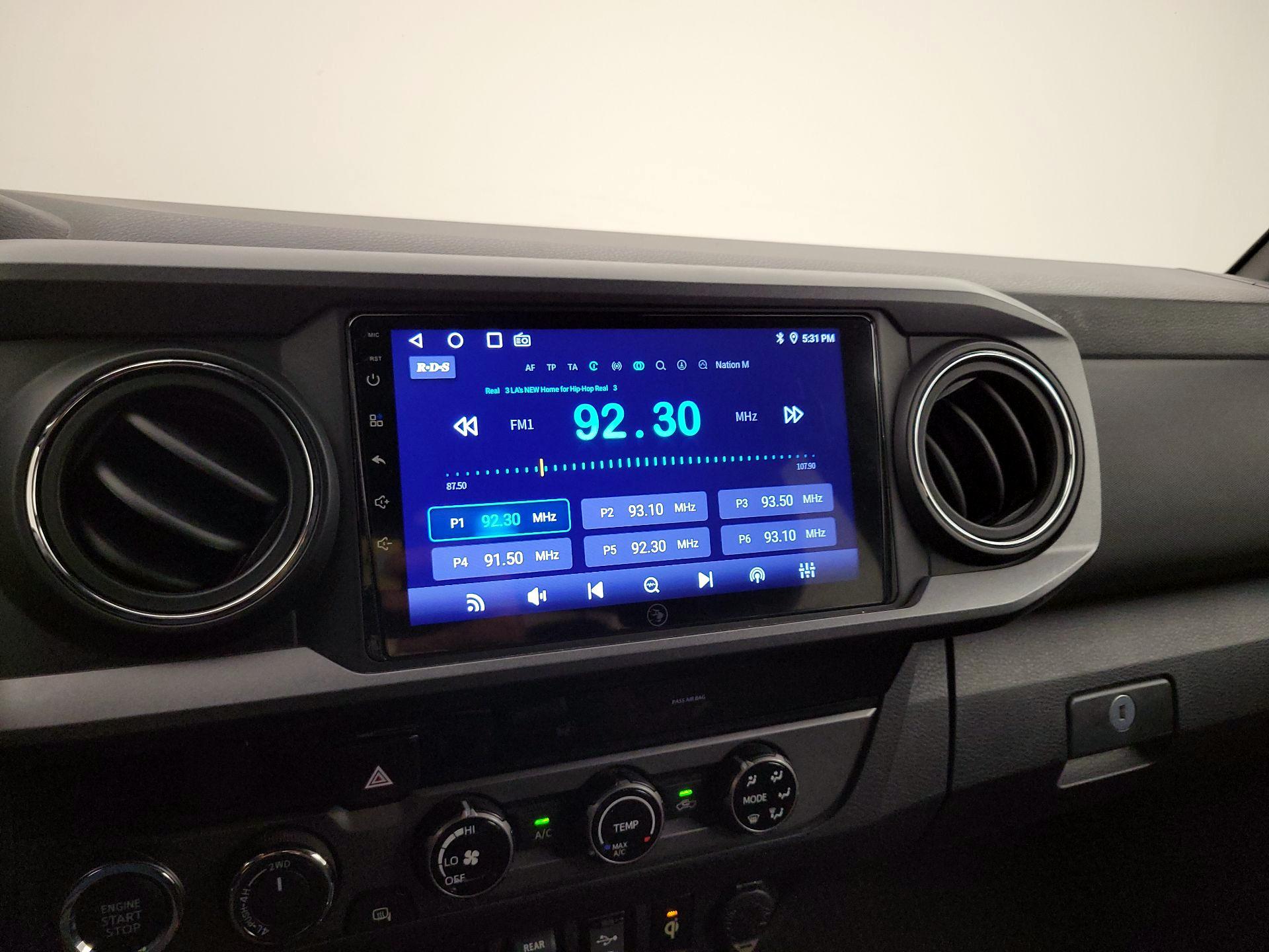 Thumbnail: 2018 Toyota Tacoma - 15