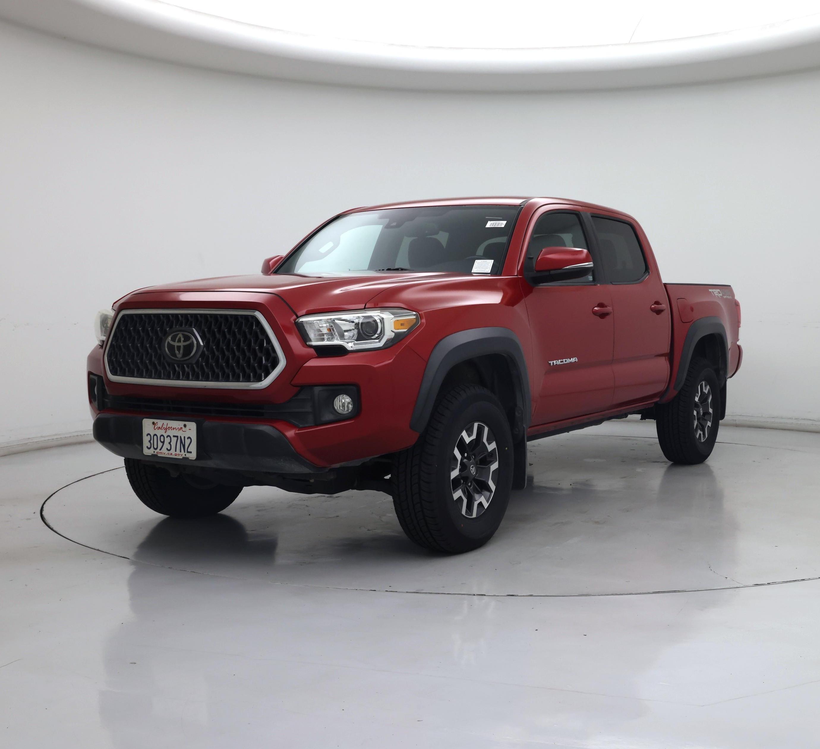 Thumbnail: 2018 Toyota Tacoma - 4