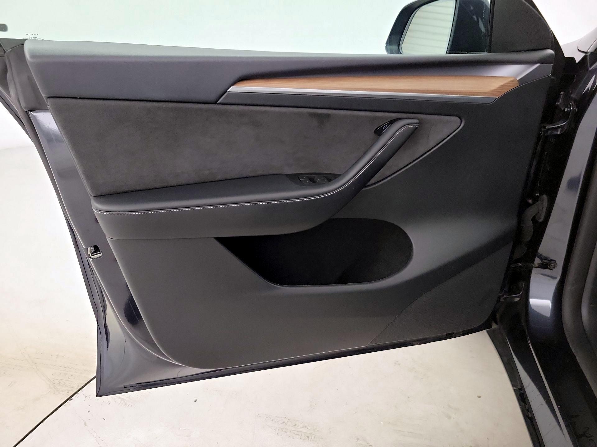 Thumbnail: 2024 Tesla Model Y - 12