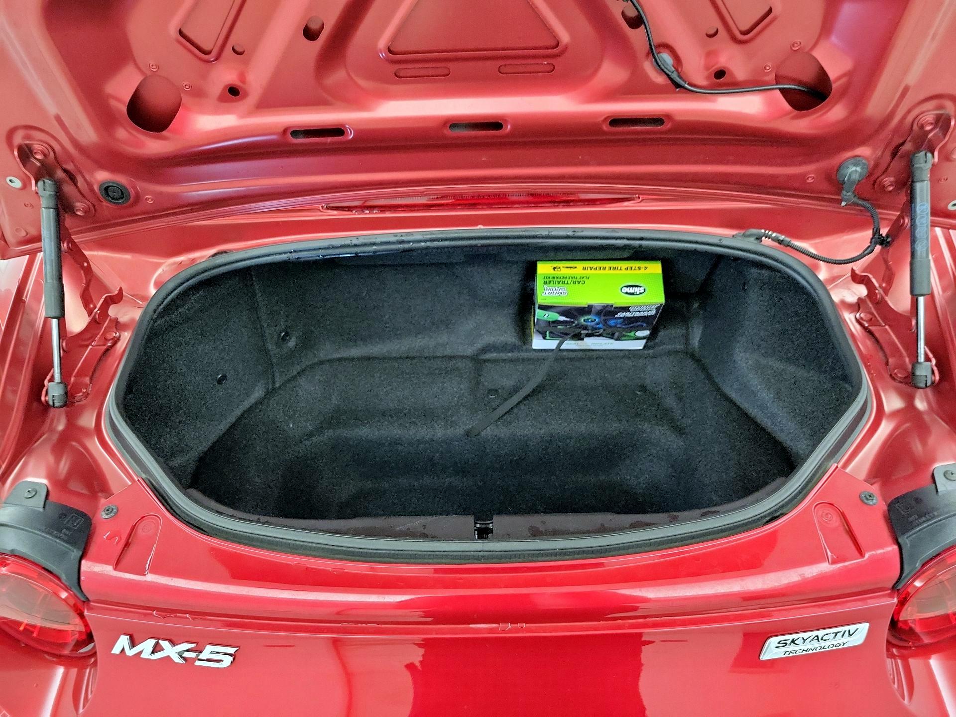 Thumbnail: 2017 Mazda MX-5 Miata - 18