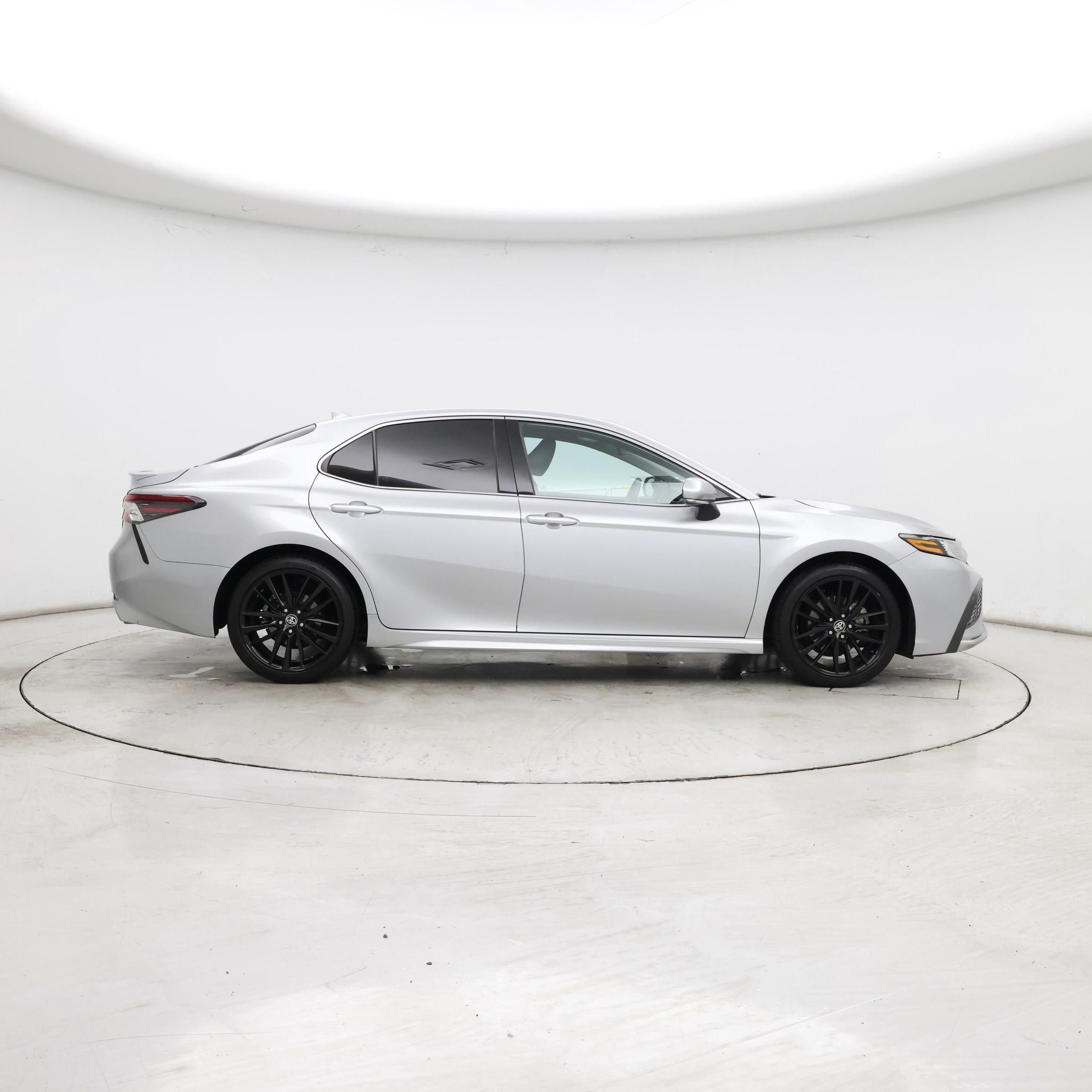 Thumbnail: 2021 Toyota Camry - 7
