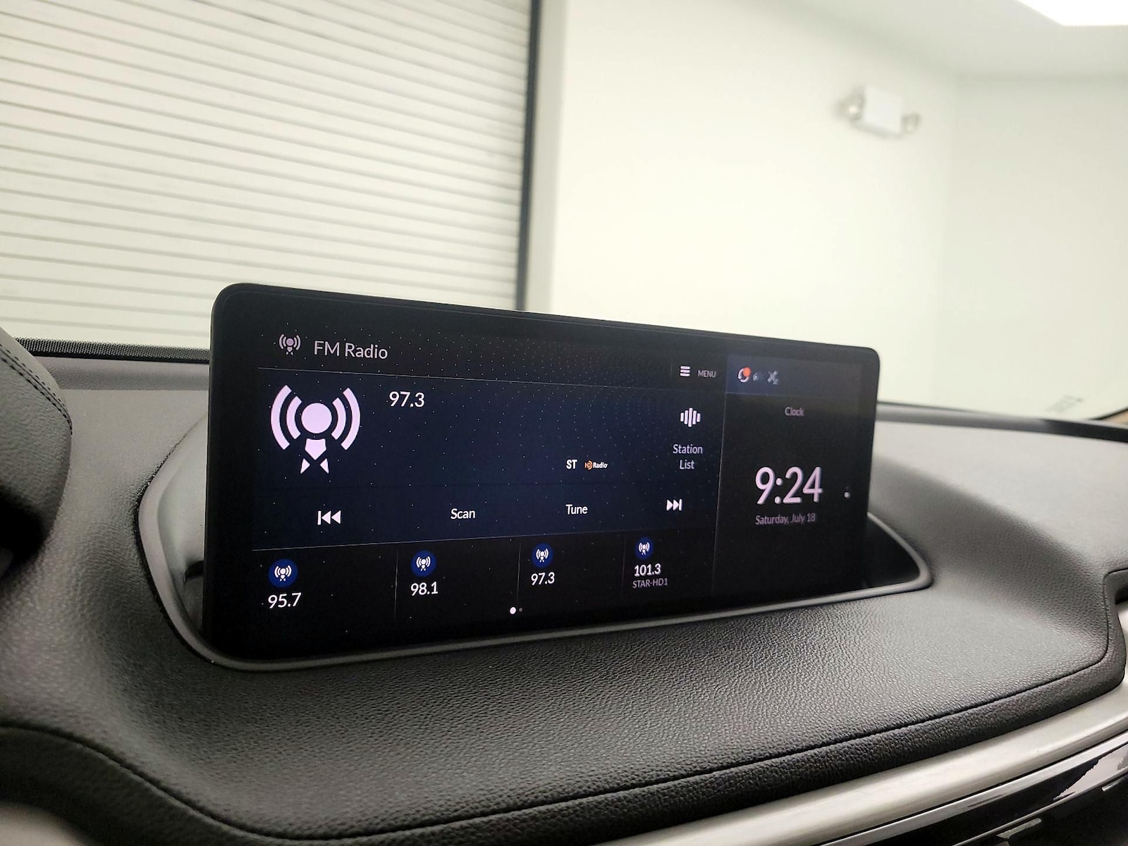 2022 Acura MDX Base - Photo 16