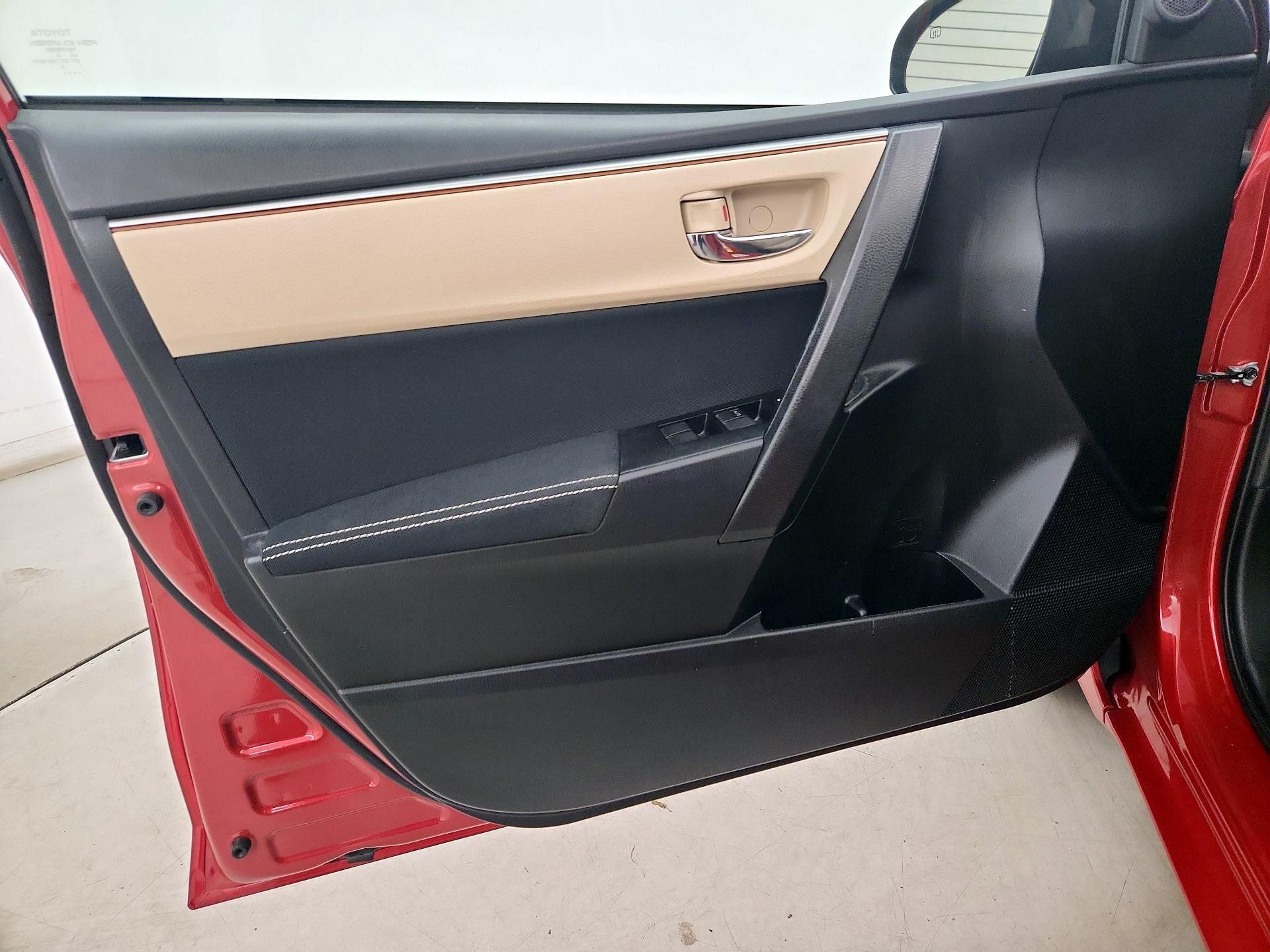 Thumbnail: 2016 Toyota Corolla - 12