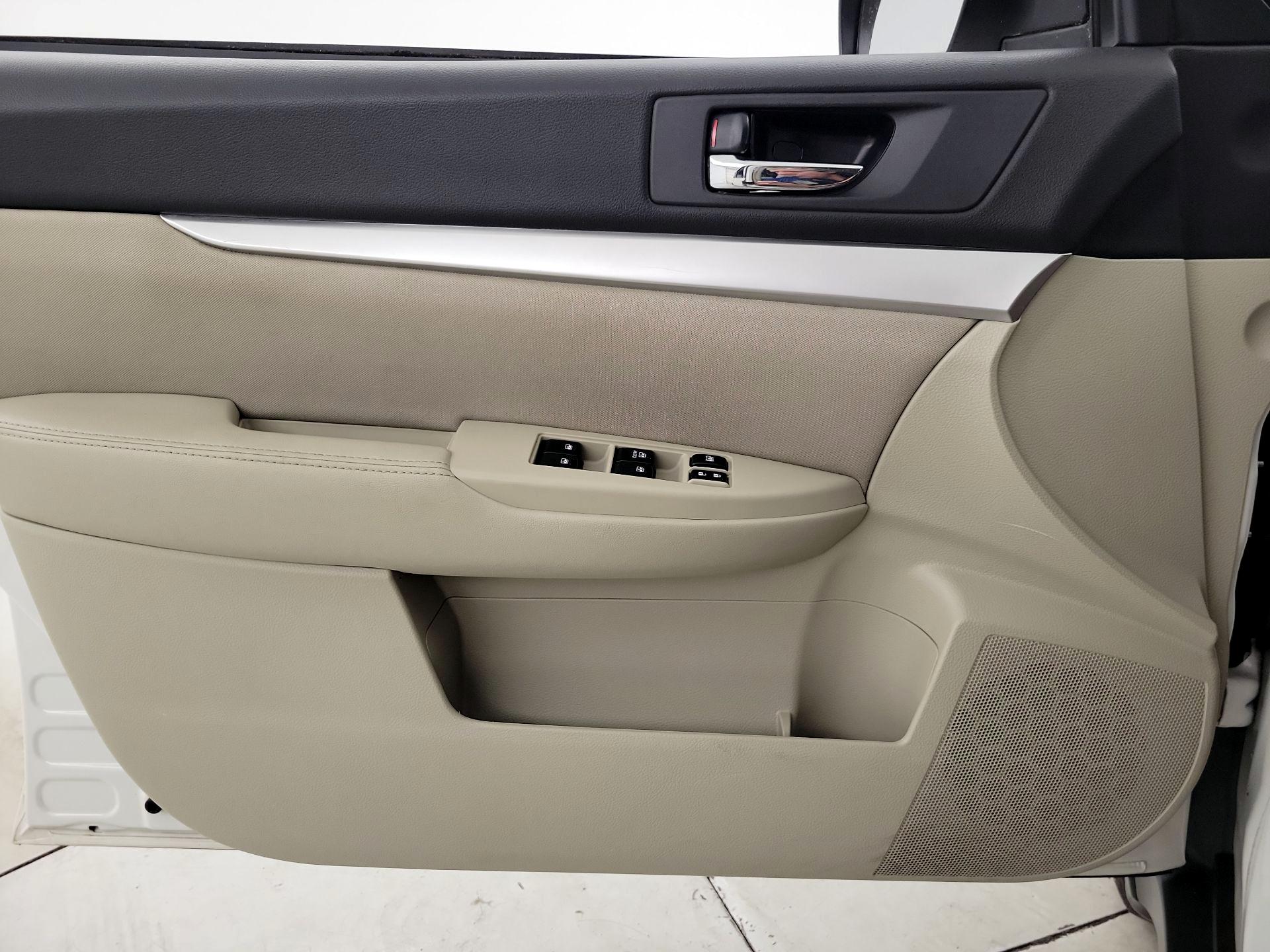 Thumbnail: 2014 Subaru Outback - 12