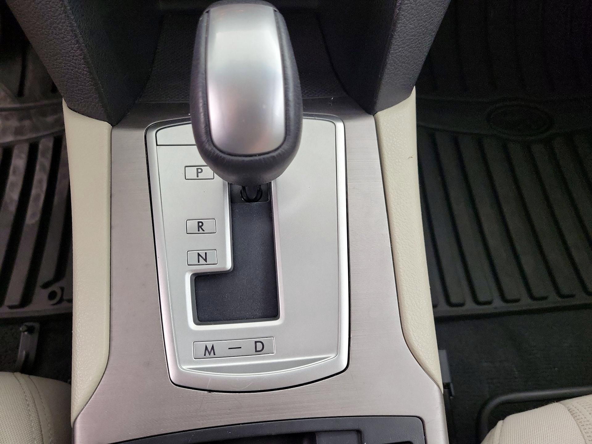 Thumbnail: 2014 Subaru Outback - 17