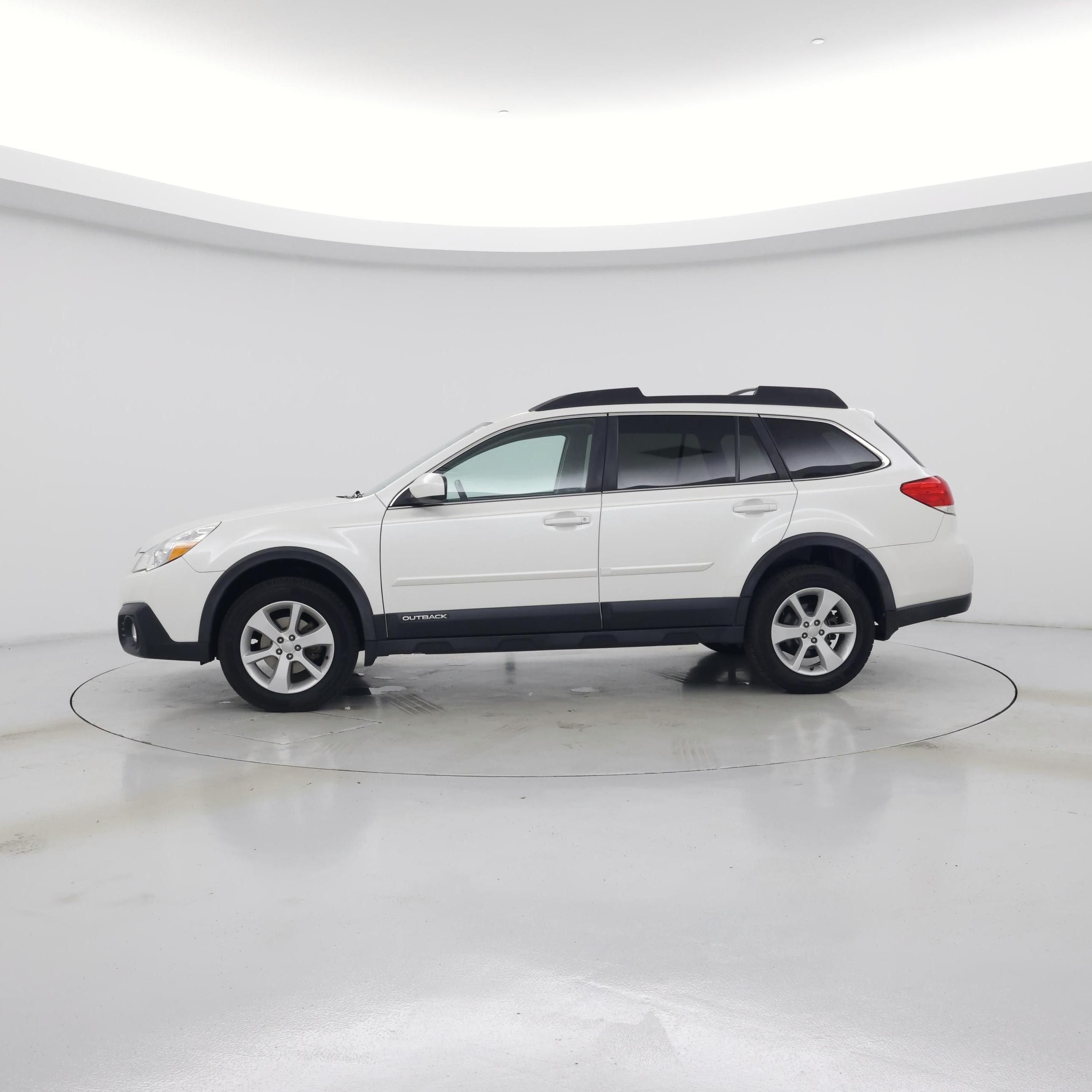 Thumbnail: 2014 Subaru Outback - 3