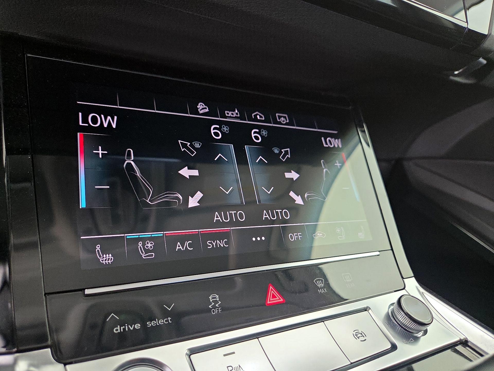 Thumbnail: 2020 Audi e-tron S - 17