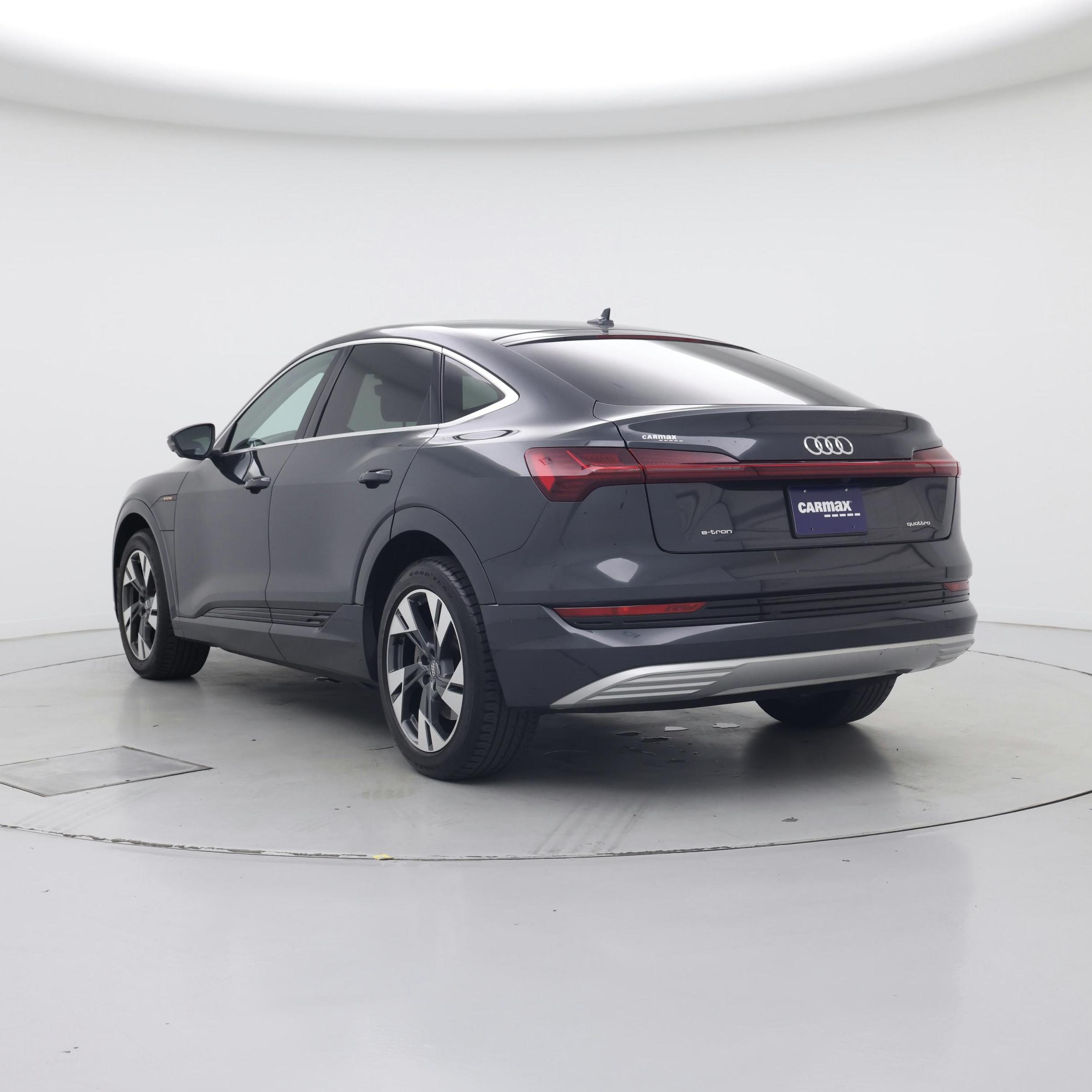 Thumbnail: 2020 Audi e-tron S - 2