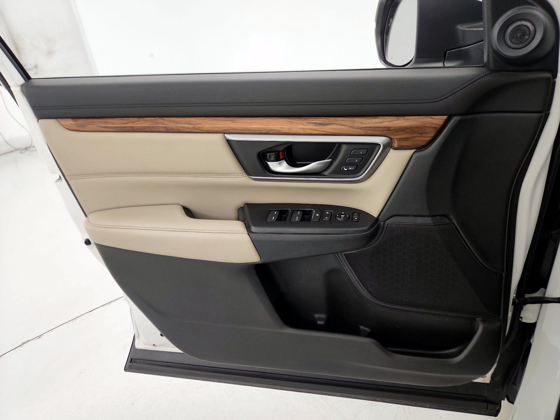 Thumbnail: 2017 Honda CR-V - 12