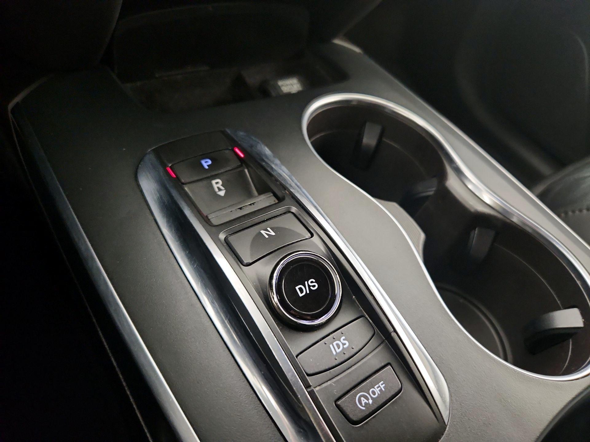 Thumbnail: 2016 Acura MDX - 17