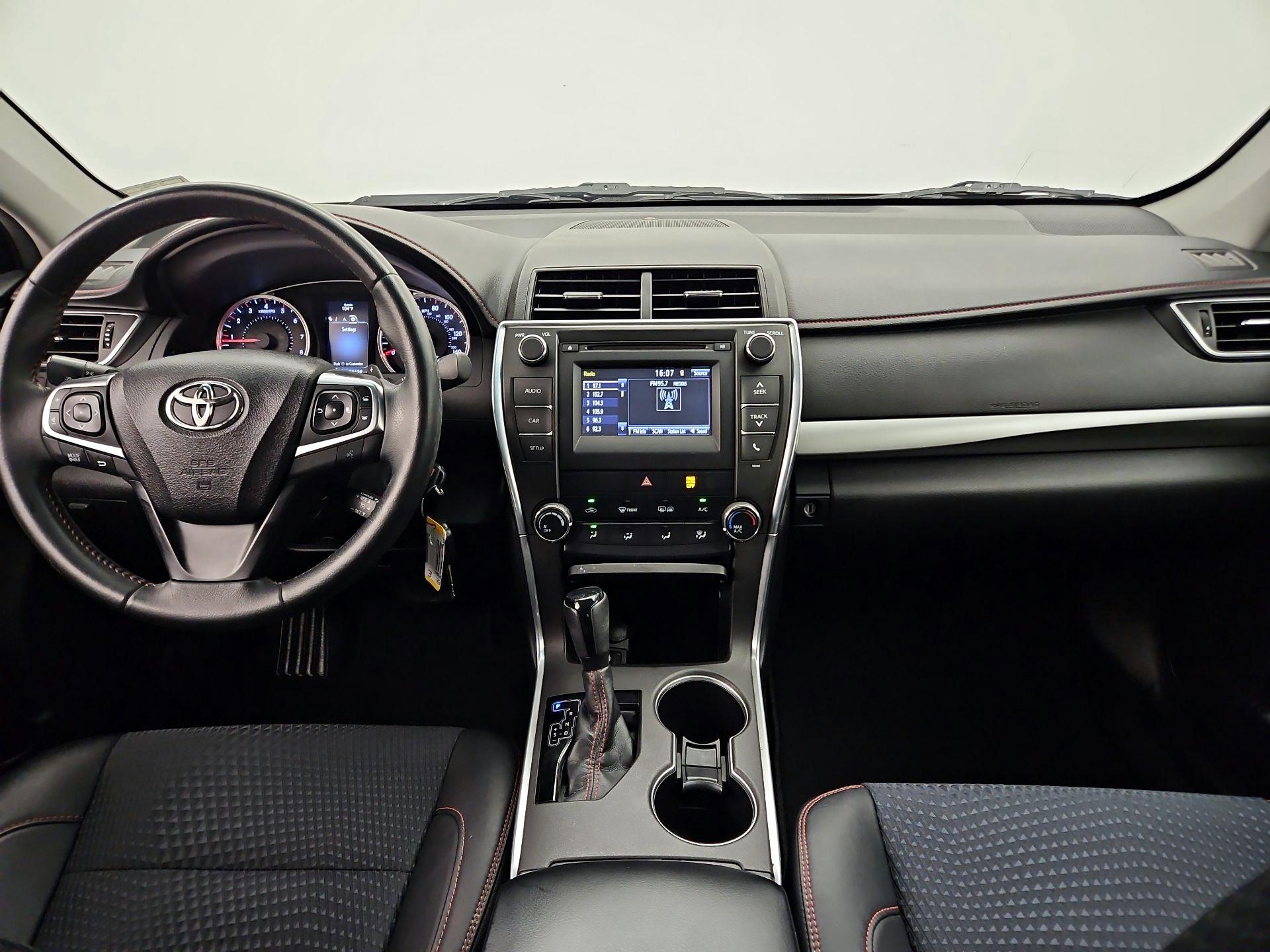 Thumbnail: 2015 Toyota Camry - 9