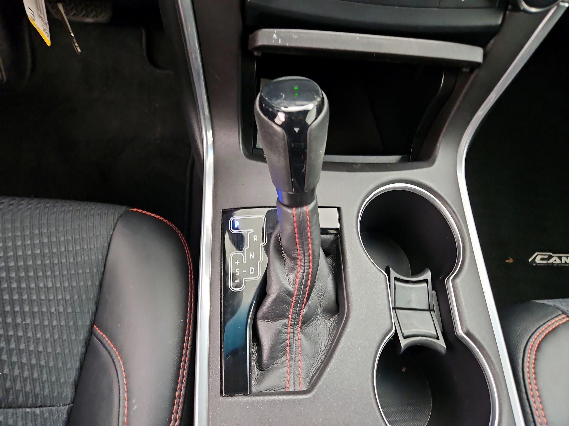 Thumbnail: 2015 Toyota Camry - 15