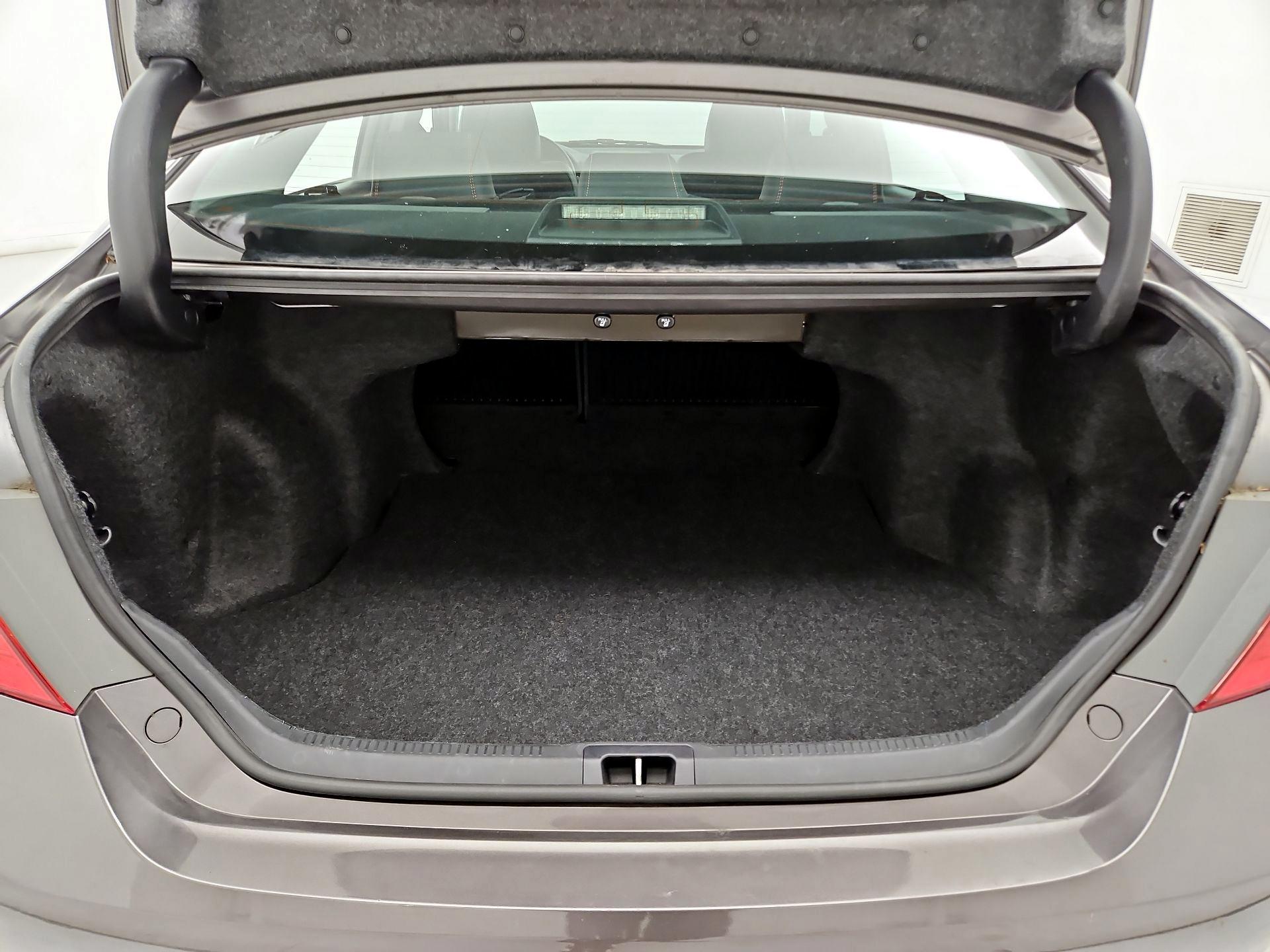 Thumbnail: 2015 Toyota Camry - 17