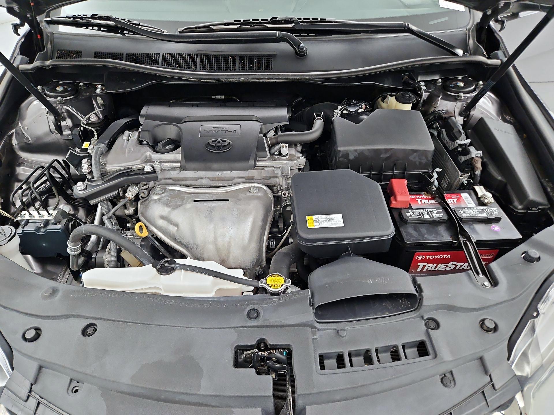 Thumbnail: 2015 Toyota Camry - 18