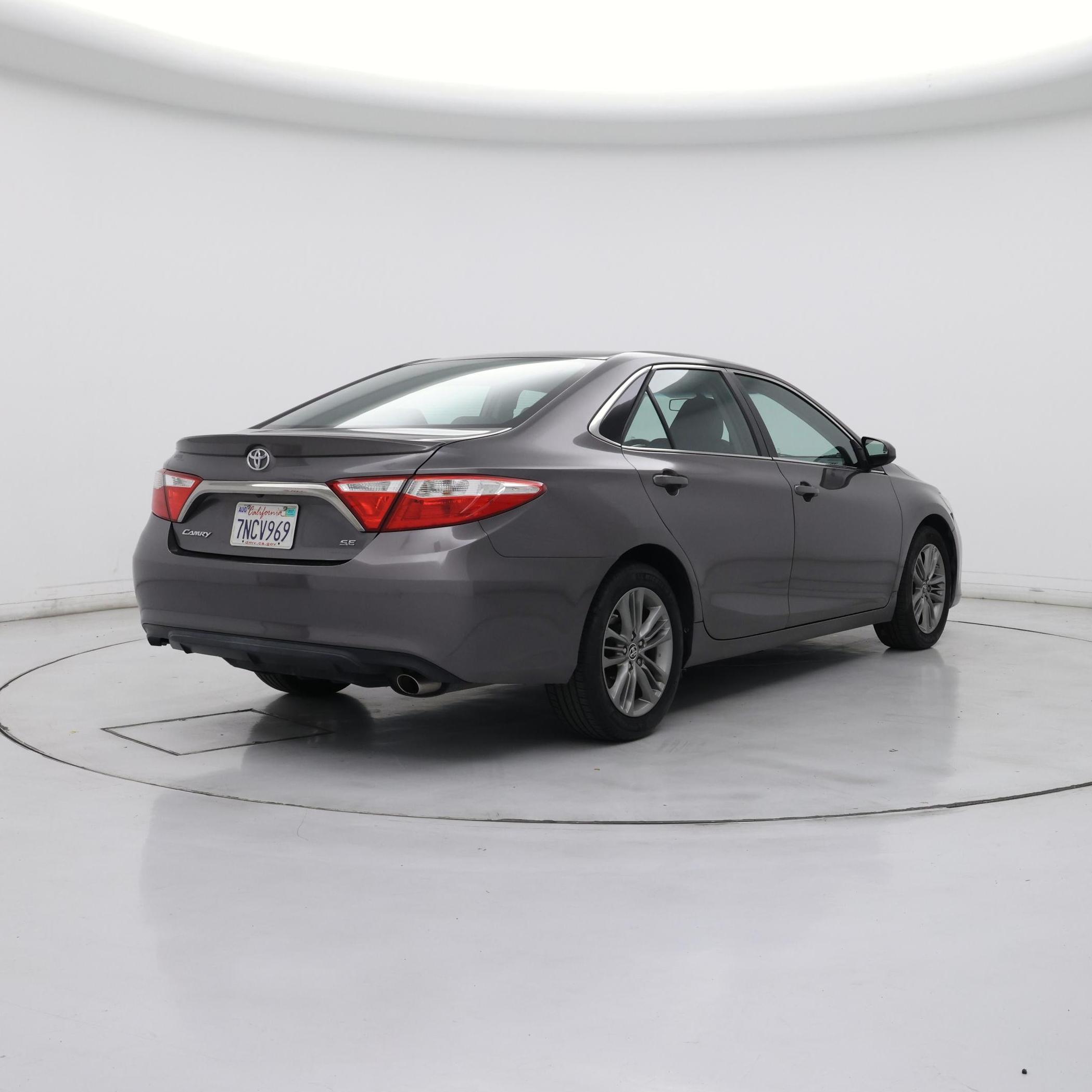 Thumbnail: 2015 Toyota Camry - 8