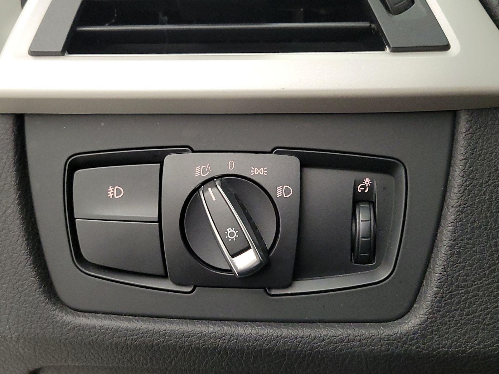 2016 BMW 3 Series 320i - Photo 14