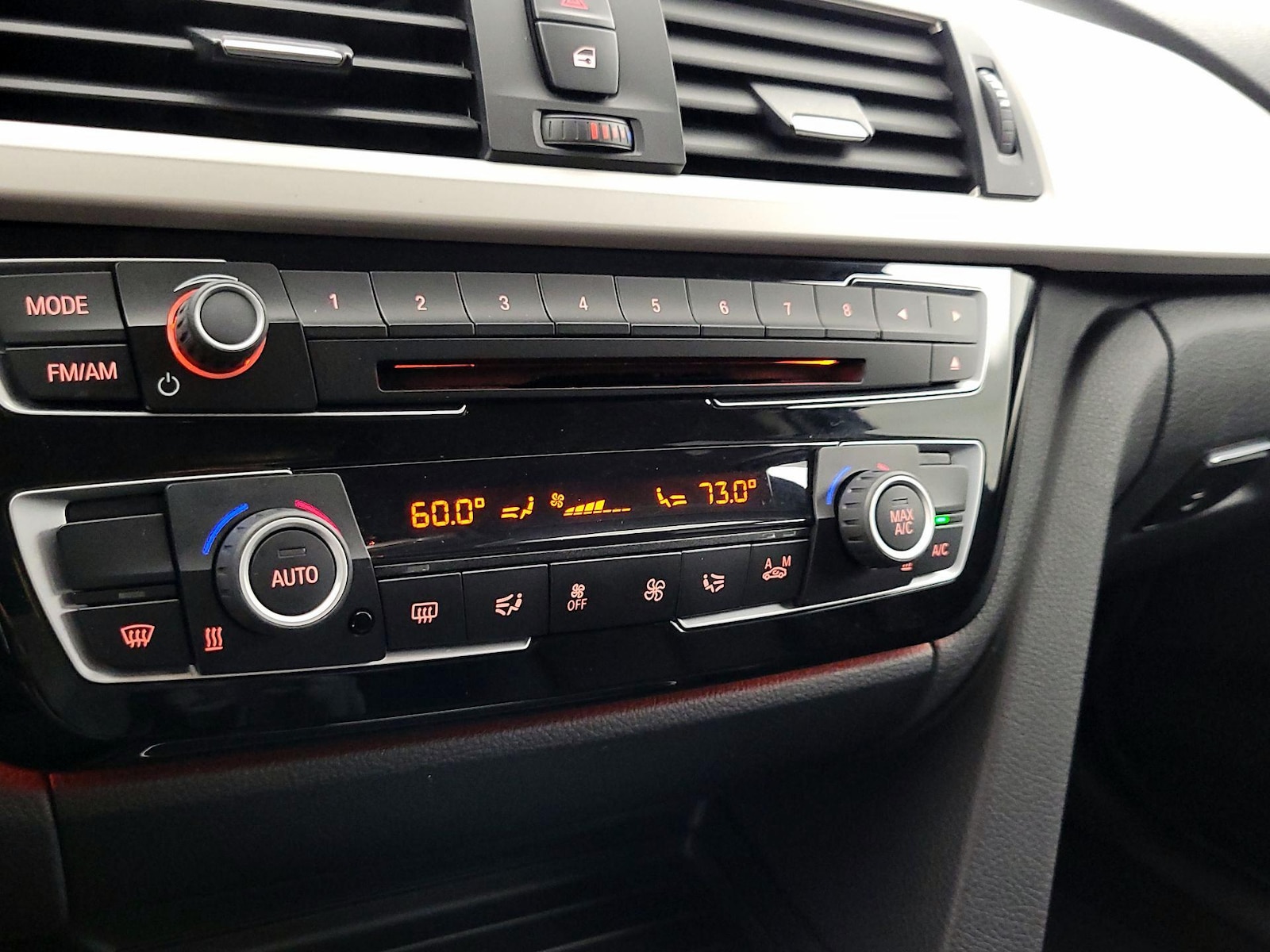 2016 BMW 3 Series 320i - Photo 16