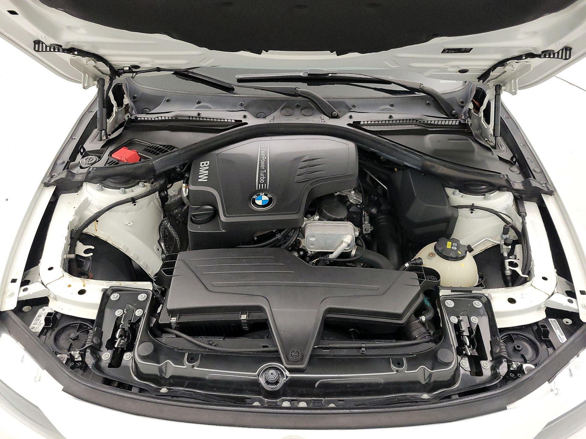 Thumbnail: 2016 BMW 3 Series - 19