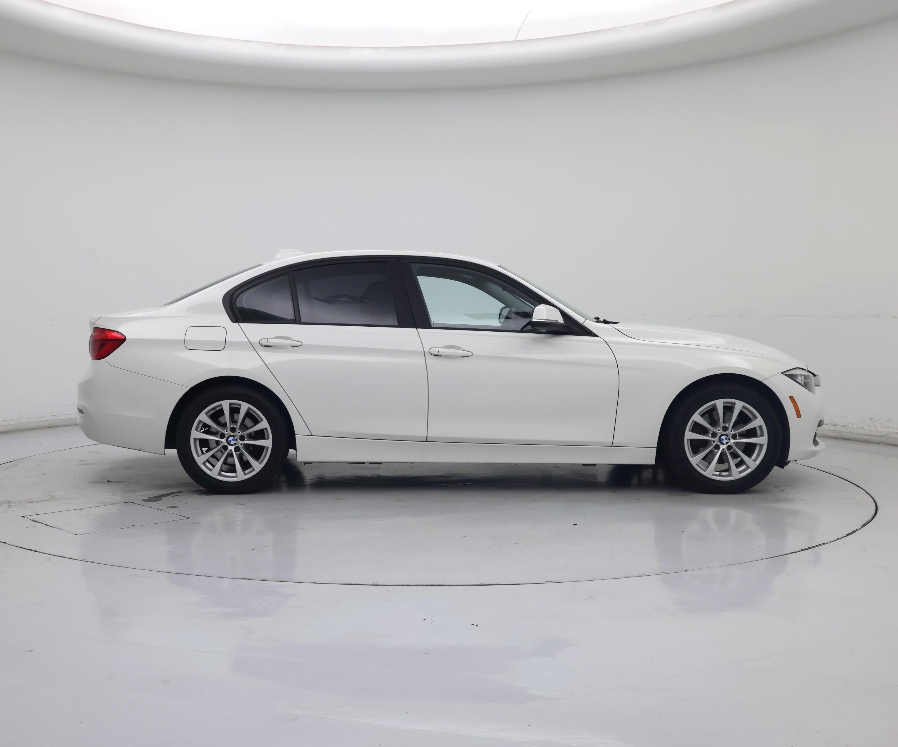 Thumbnail: 2016 BMW 3 Series - 7