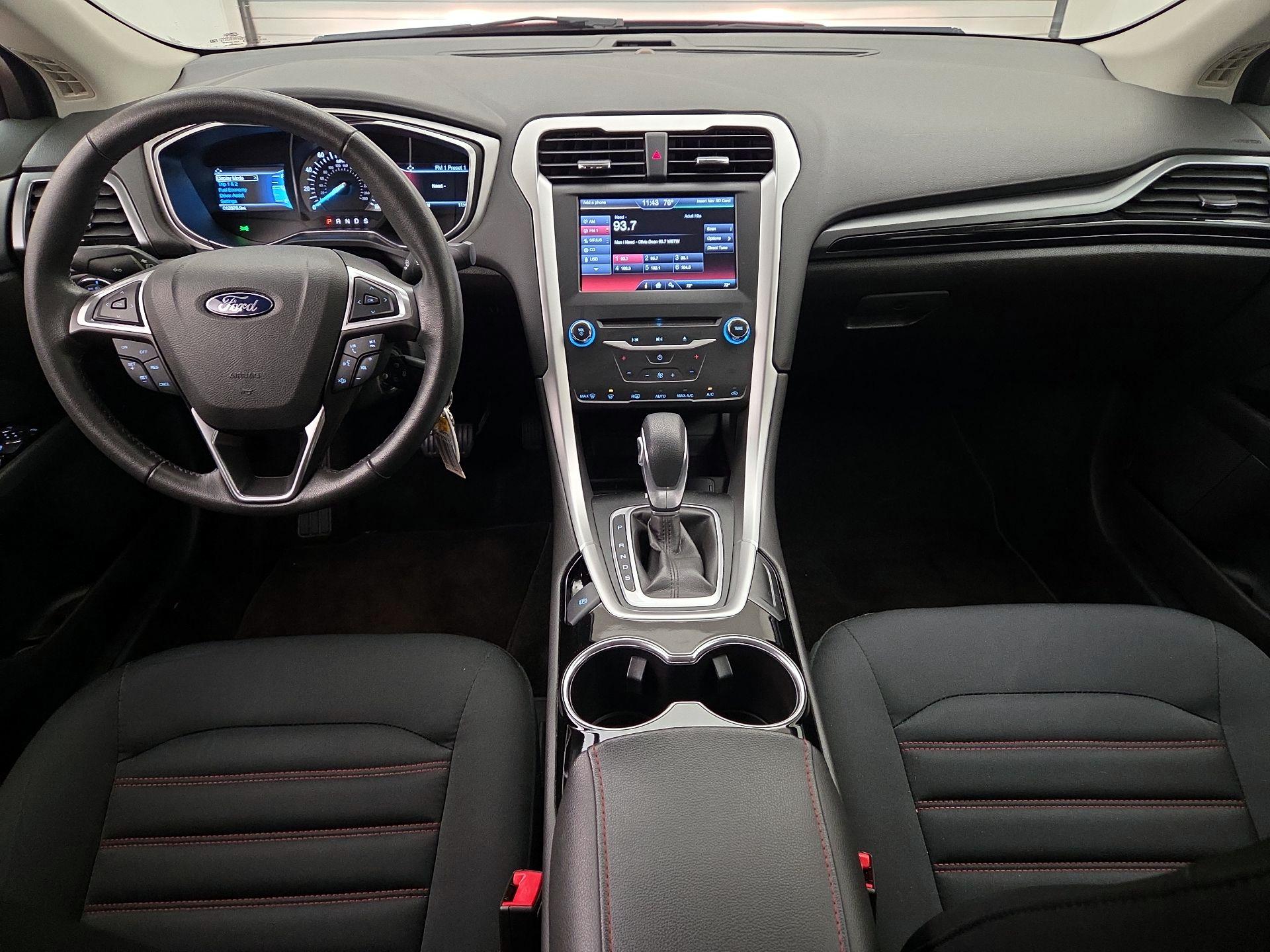 Thumbnail: 2015 Ford Fusion - 9